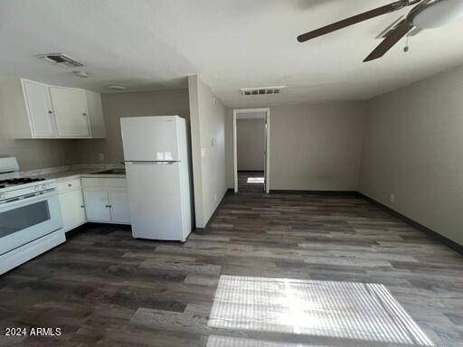 Phoenix, AZ 85029,1402 W MERCER Lane