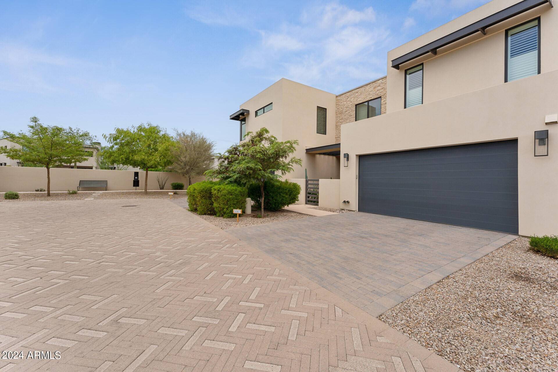 Paradise Valley, AZ 85253,5587 E EDWARD Lane