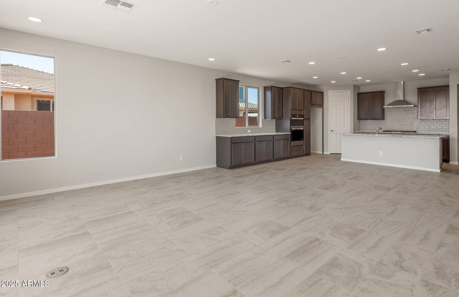 1291 W TREASURE Trail Apache Junction, AZ 85120