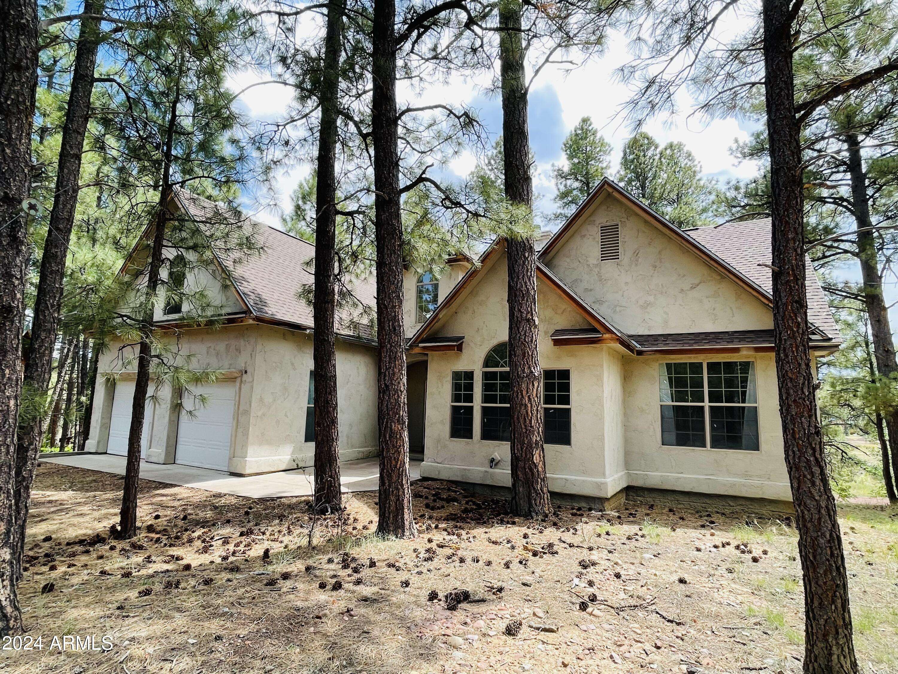 Pinedale, AZ 85934,562 S Spruce Drive