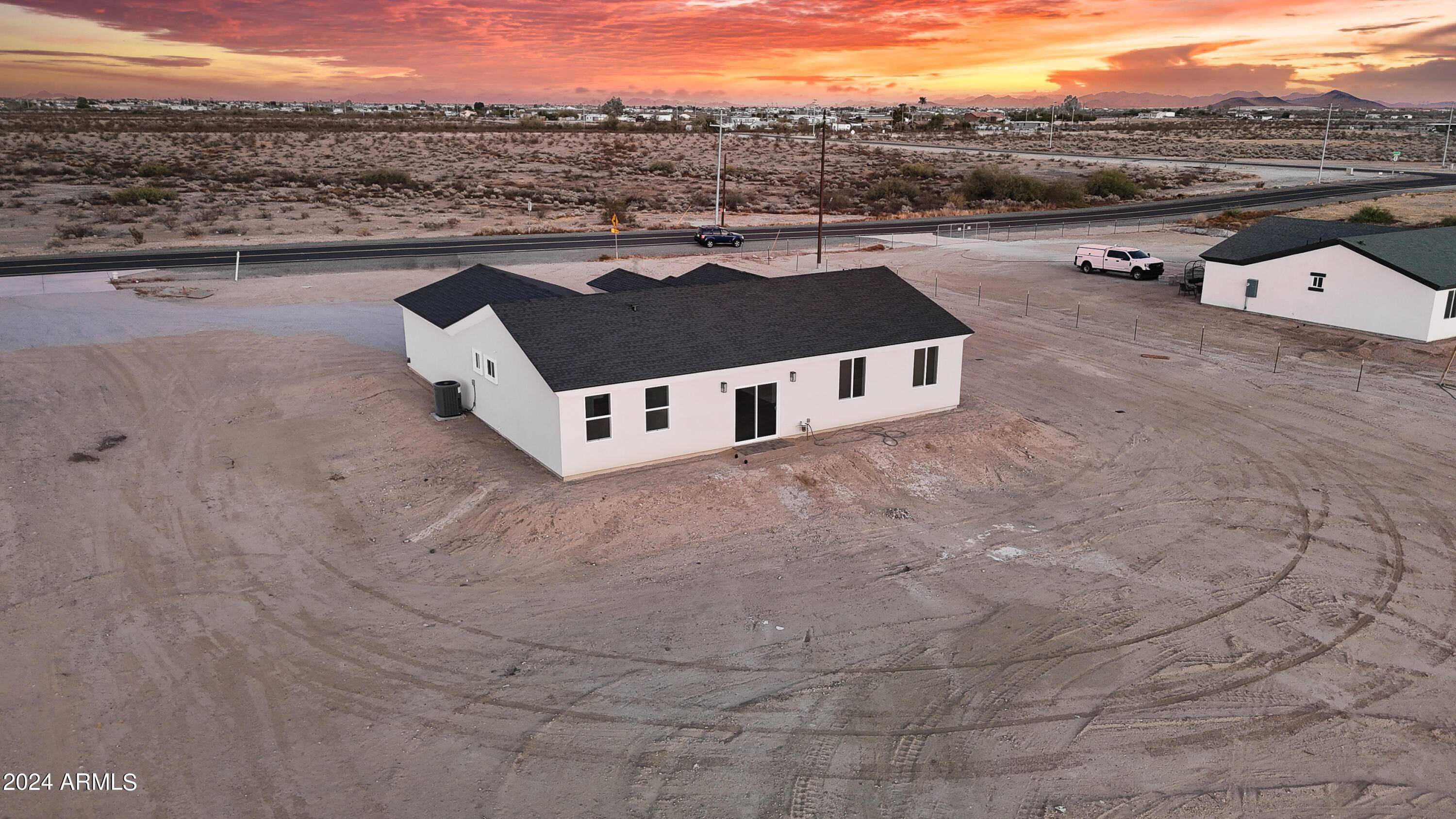 1028 S Wintersburg Road Tonopah, AZ 85354