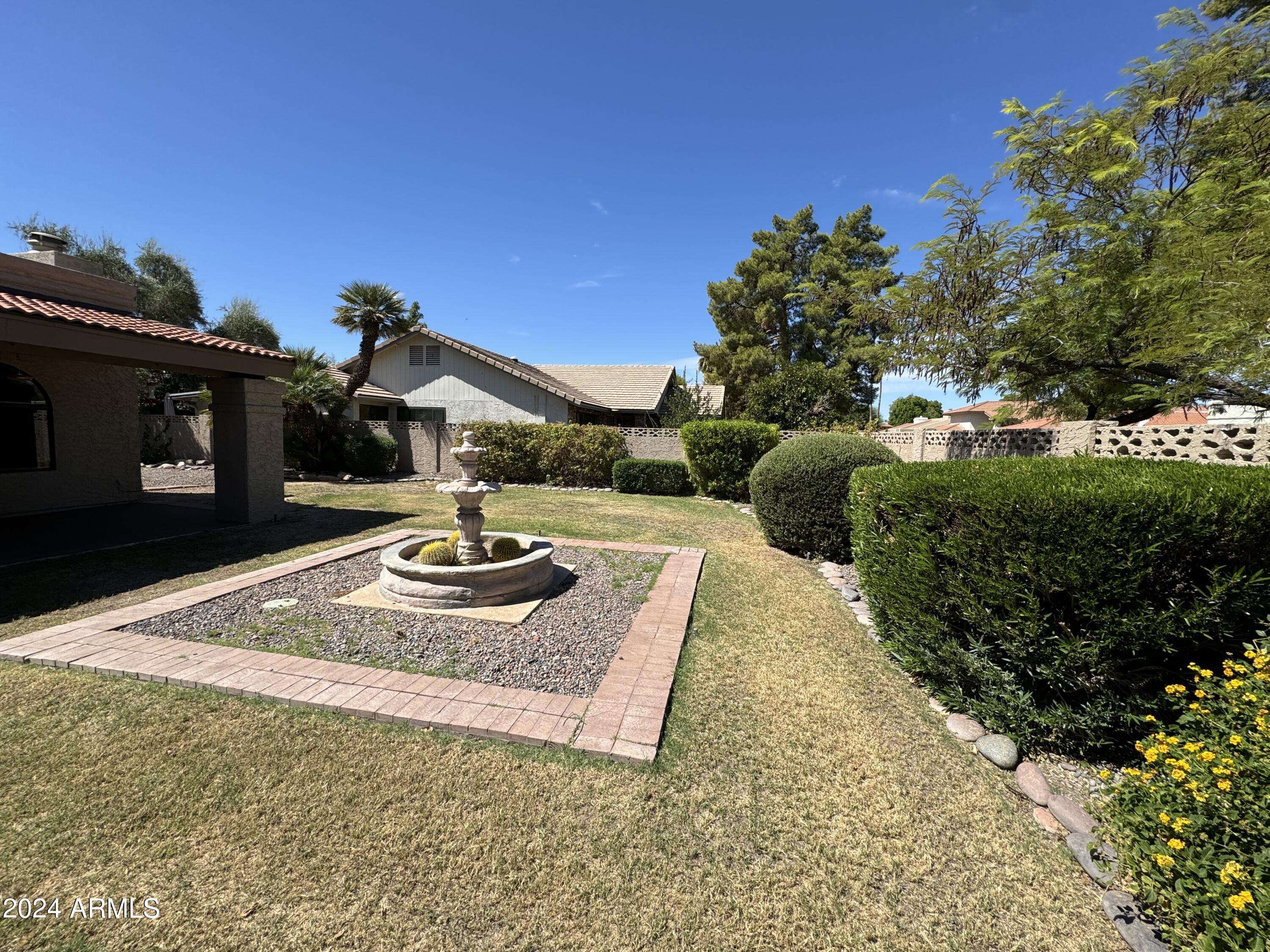 Tempe, AZ 85283,963 E LEEWARD Lane