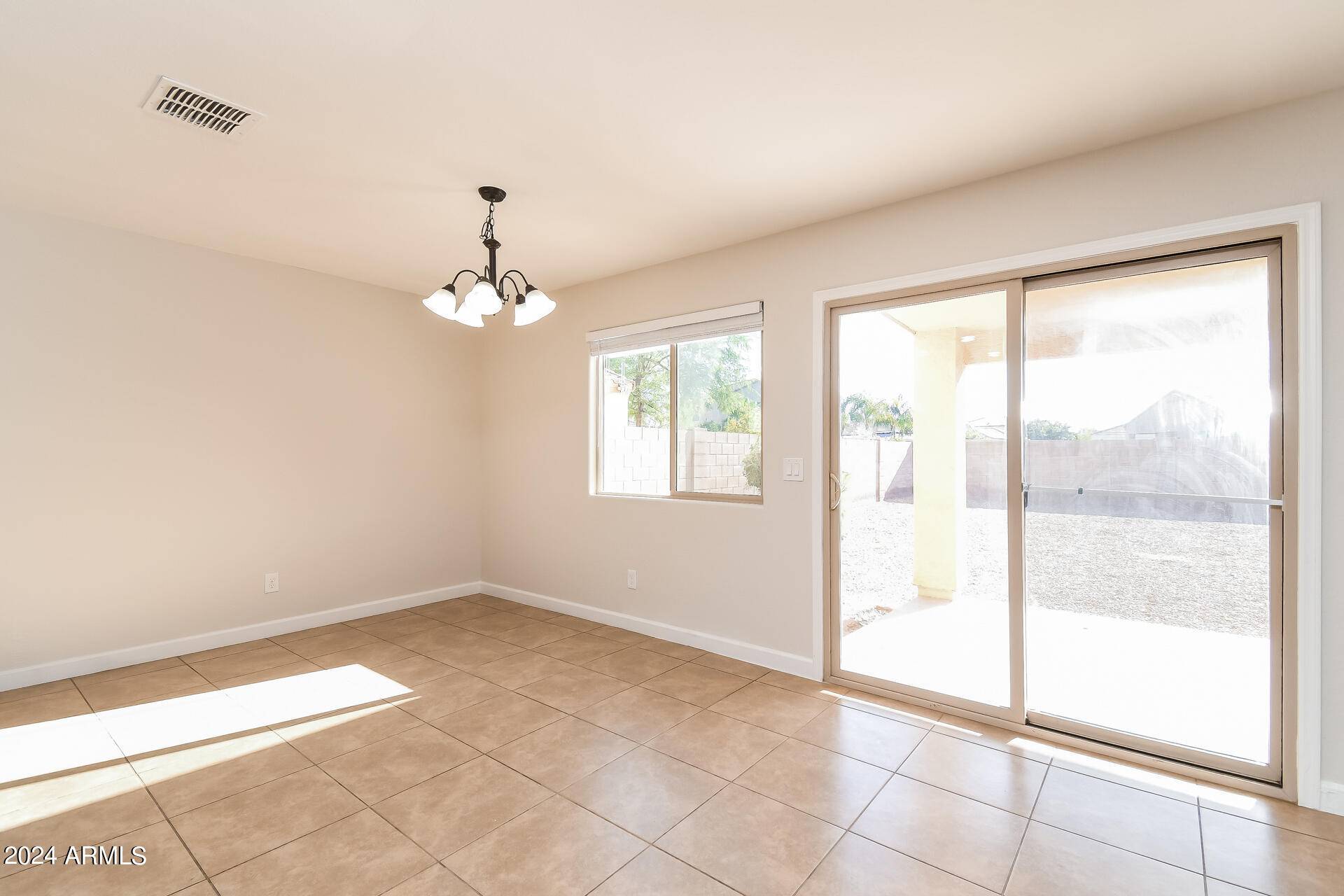 San Tan Valley, AZ 85143,28475 N MOONSTONE Way