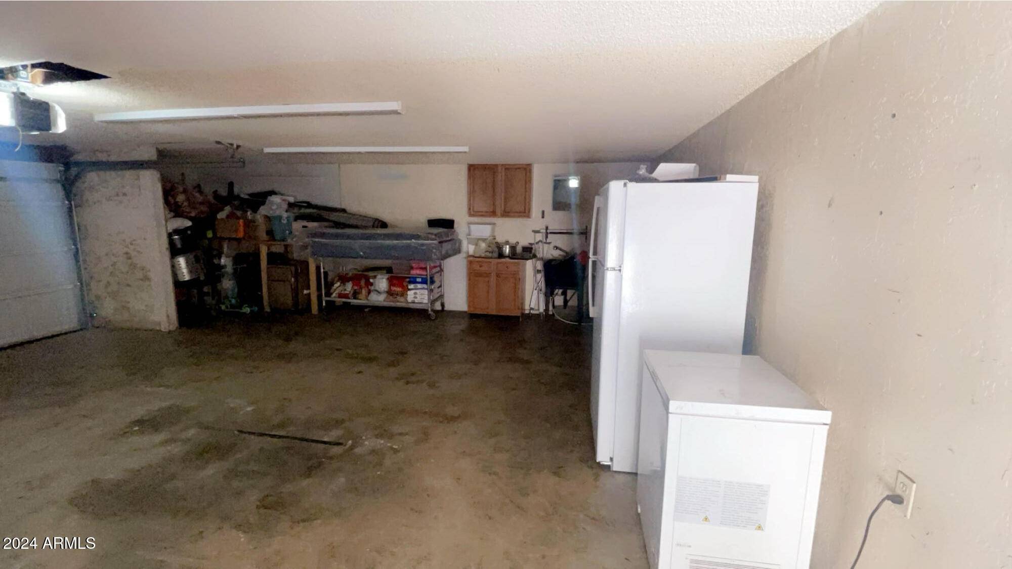 9618 N 66 Drive Glendale, AZ 85302