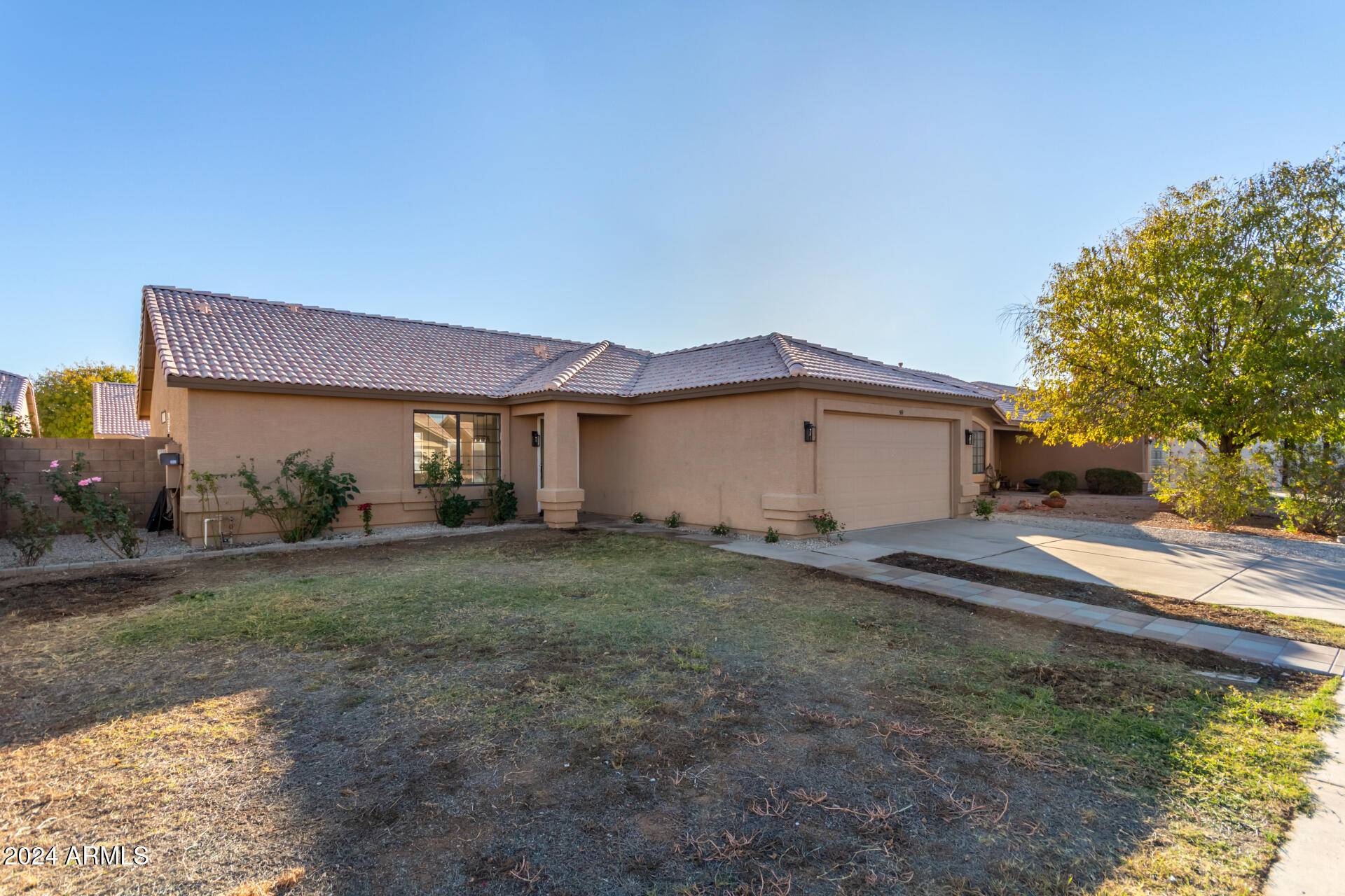 Gilbert, AZ 85233,519 W HORSESHOE Avenue