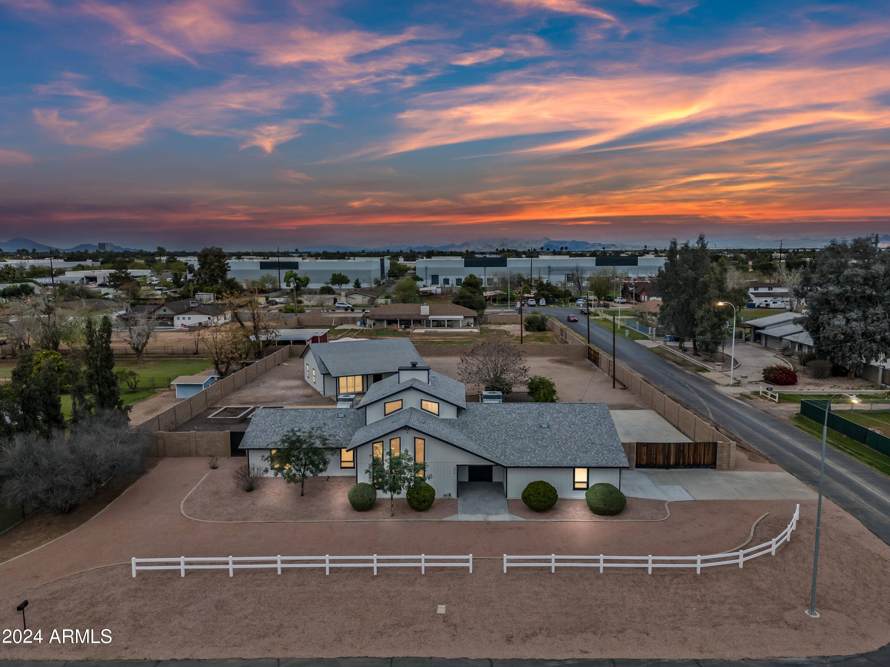 Chandler, AZ 85225,394 E REDFIELD Road