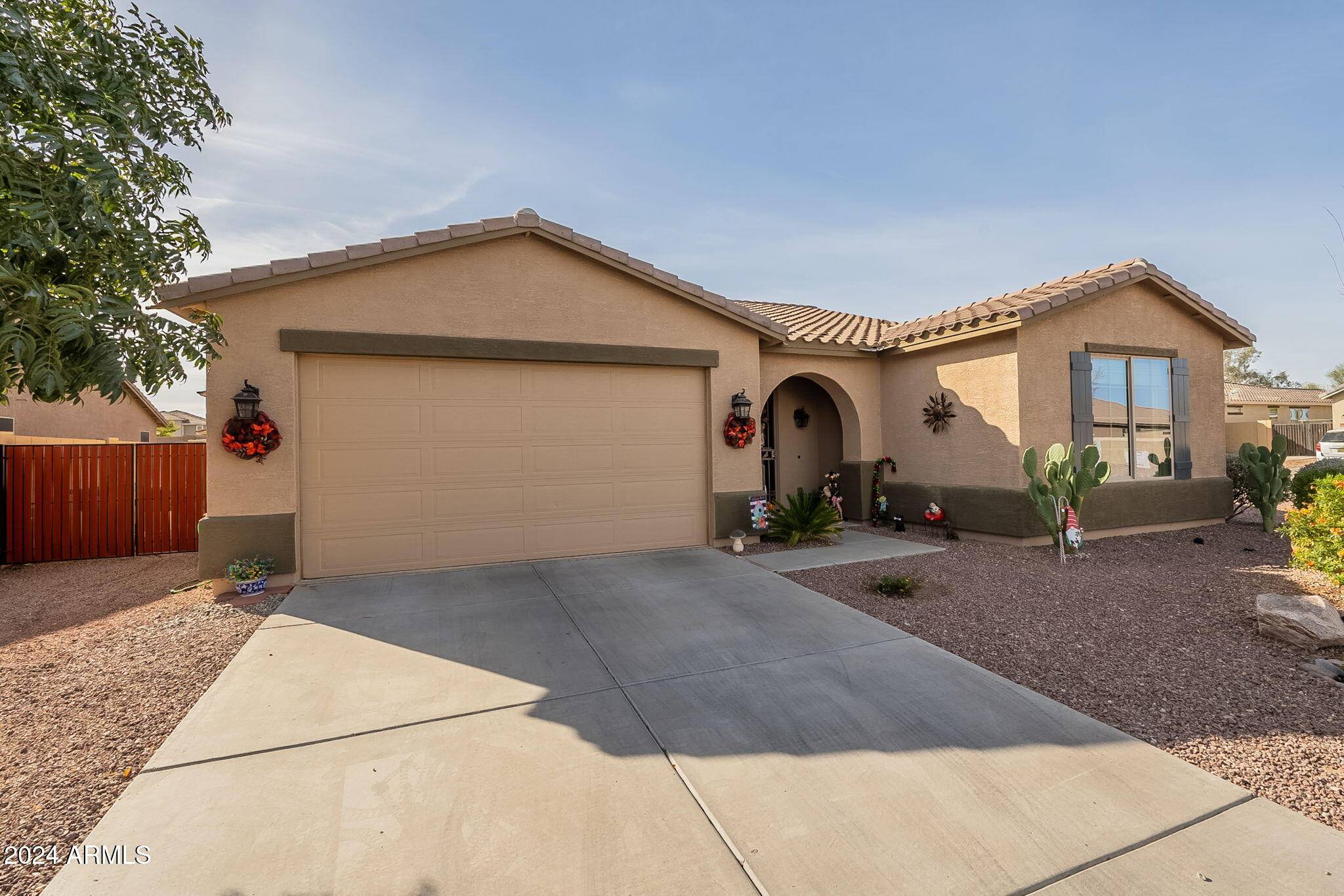 San Tan Valley, AZ 85144,2025 W DESERT SPRING Way