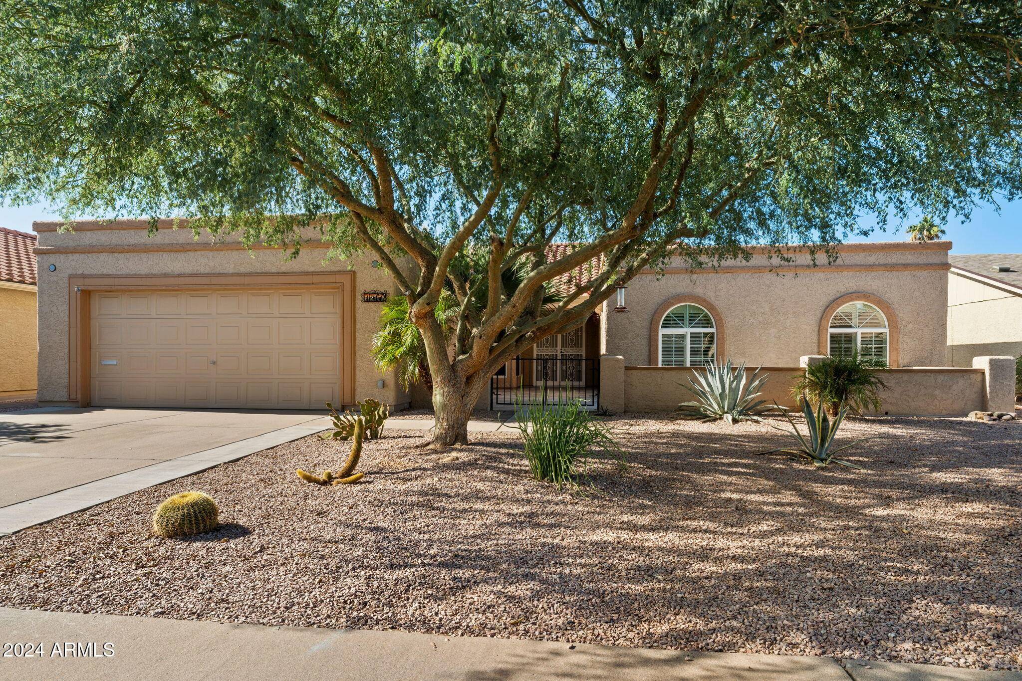 Mesa, AZ 85206,1462 LEISURE WORLD --