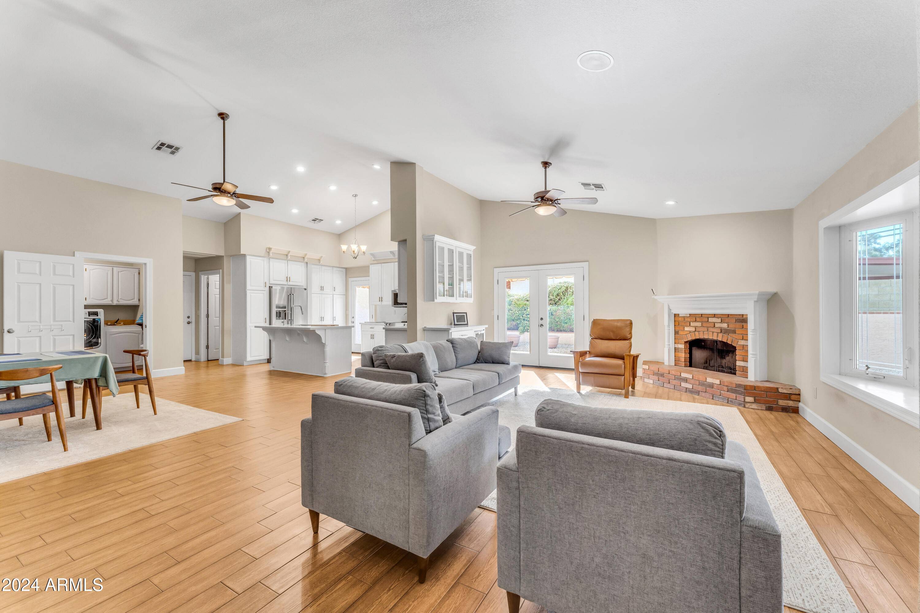 Mesa, AZ 85213,942 N MIRAMAR --