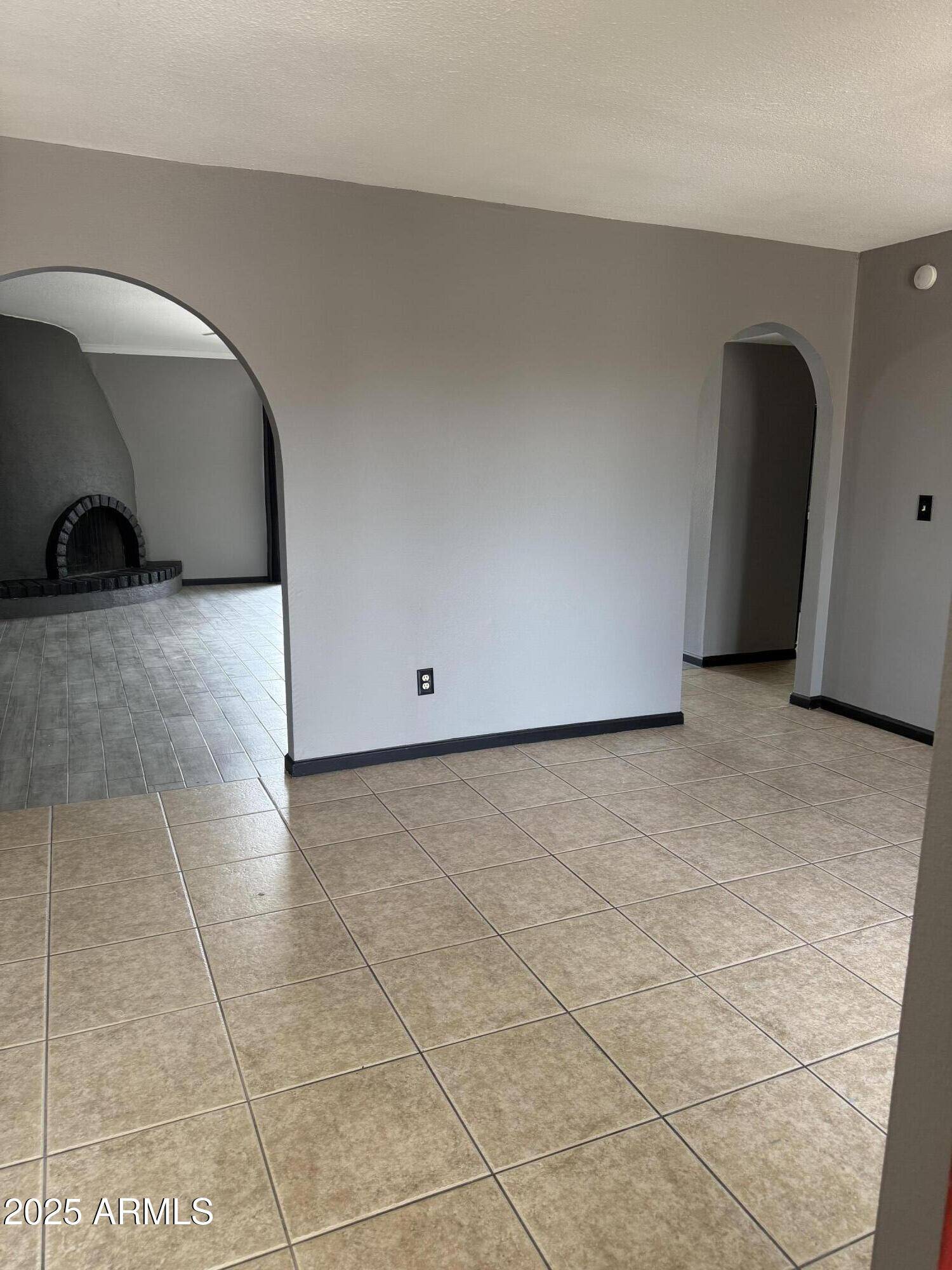 Mesa, AZ 85210,815 W KIVA Avenue