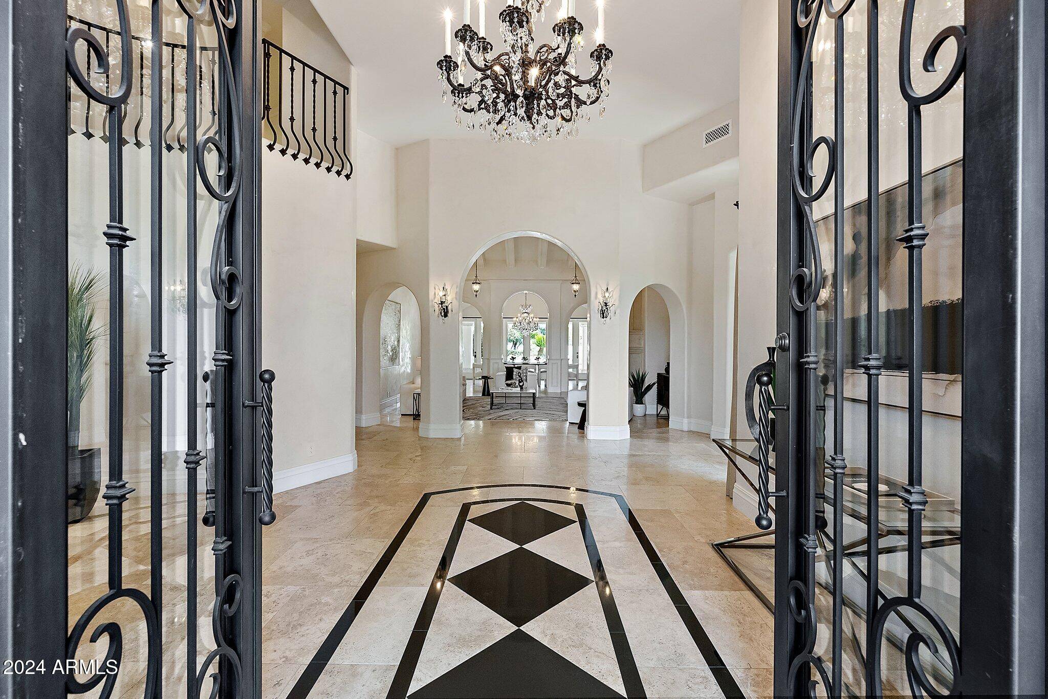 Paradise Valley, AZ 85253,6800 E Caballo Drive