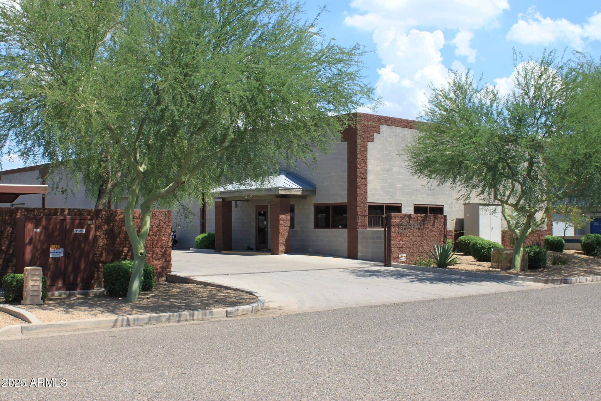 7611 N 74th Avenue Glendale, AZ 85303