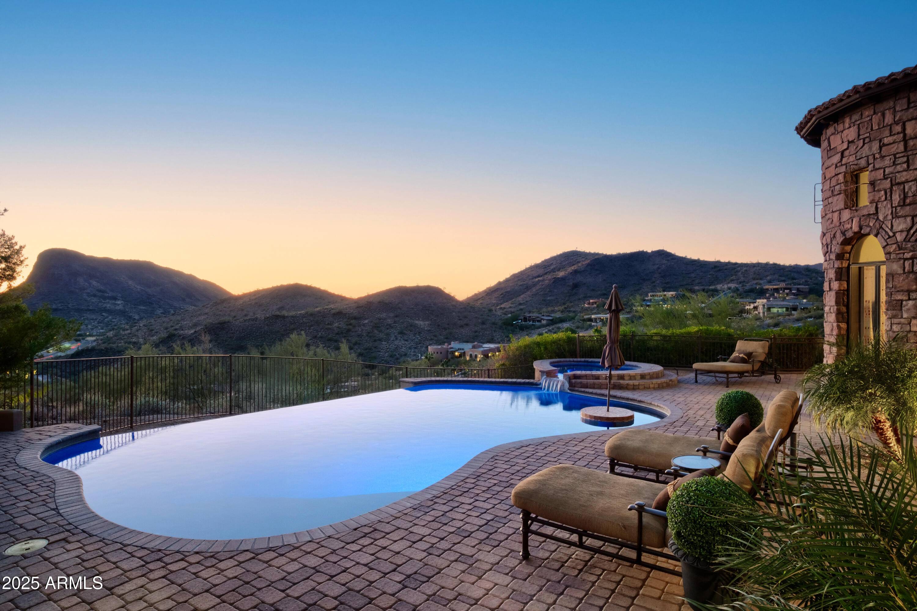 Fountain Hills, AZ 85268,10532 N CRESTVIEW Drive