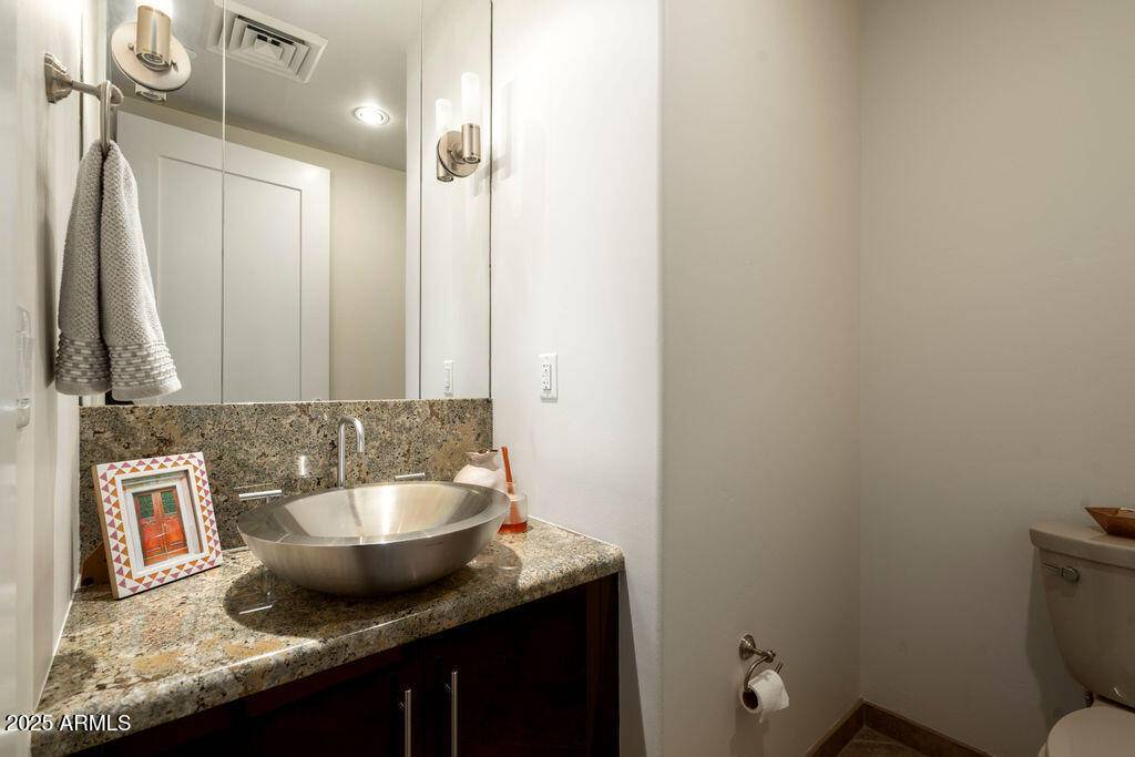 140 E RIO SALADO Parkway #111 Tempe, AZ 85281