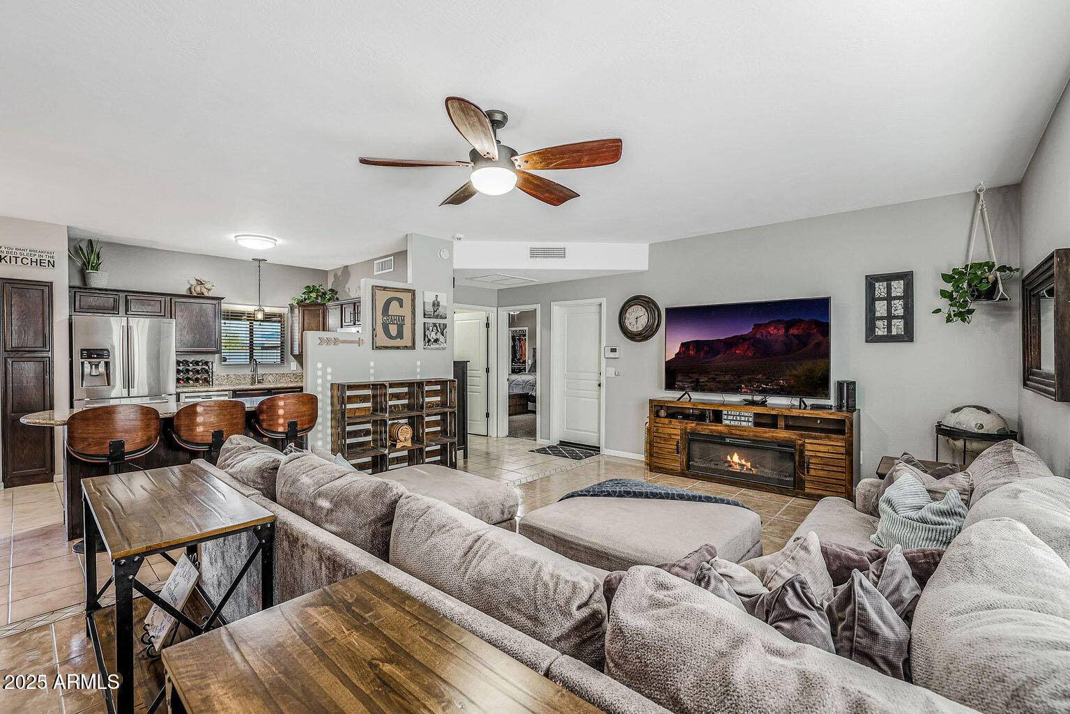 Phoenix, AZ 85086,37213 N 17TH Avenue