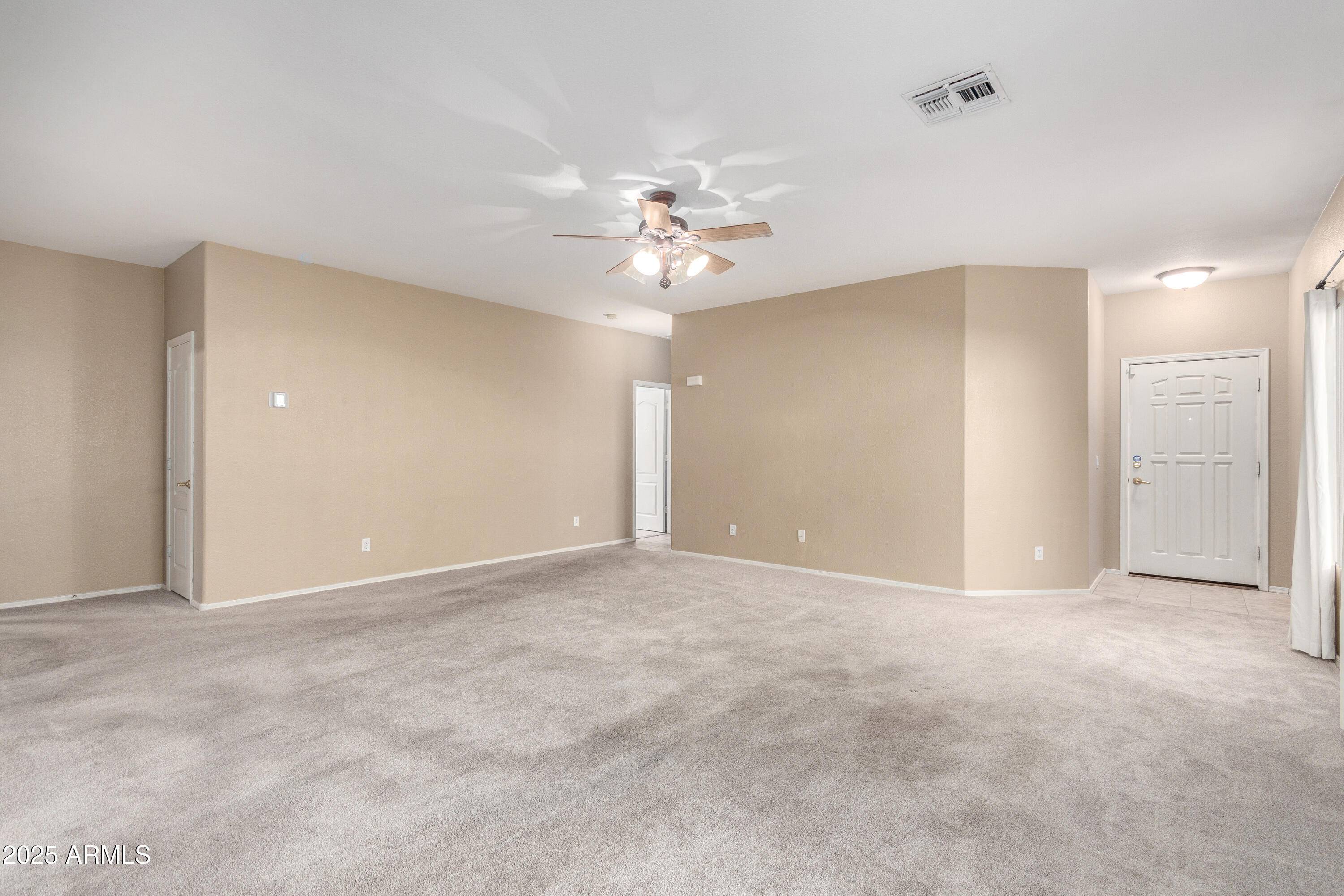 San Tan Valley, AZ 85143,743 E HORIZON HEIGHTS Drive