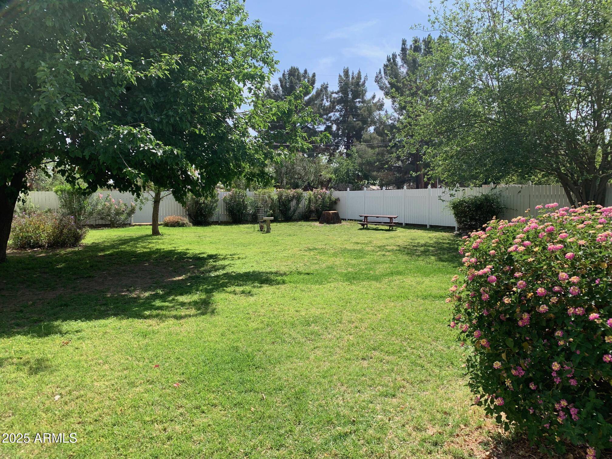 Phoenix, AZ 85021,2207 W HAYWARD Avenue
