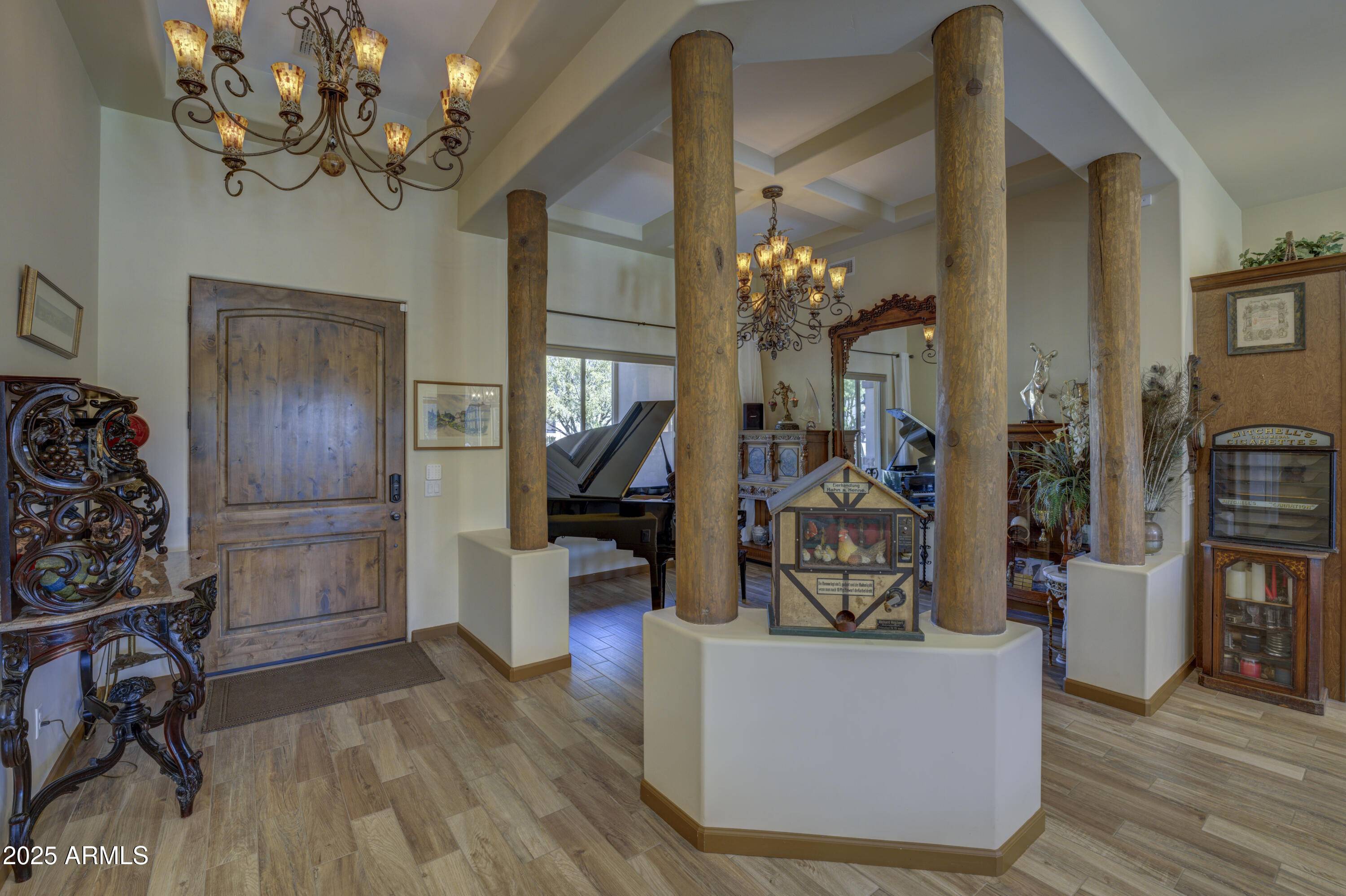 2729 W DOLORES Road Phoenix, AZ 85086