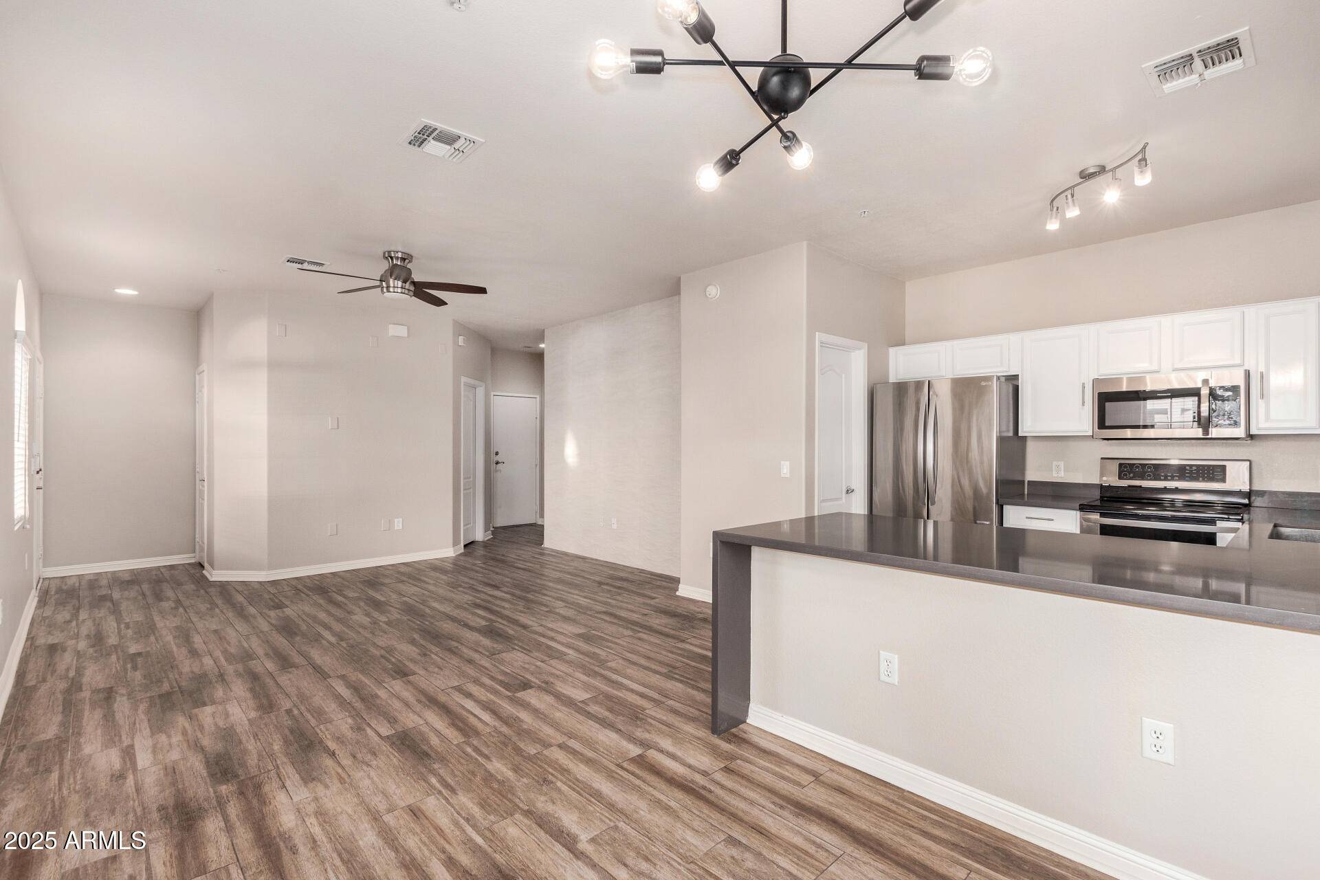 Tempe, AZ 85288,2402 E 5TH Street #1403