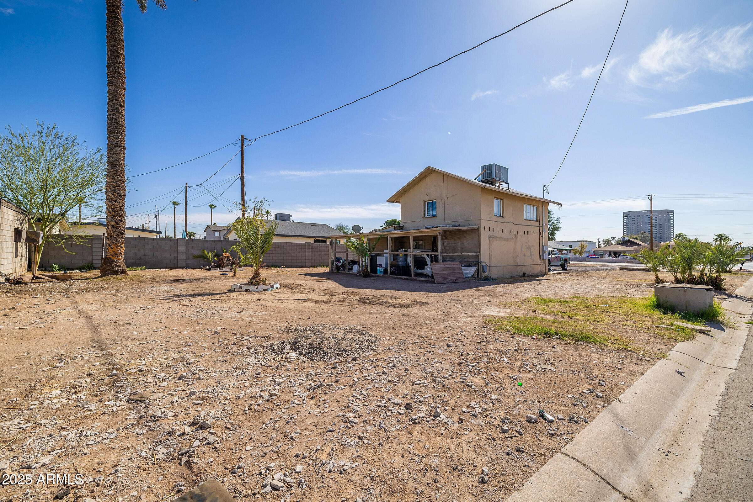 Phoenix, AZ 85014,1002 E FAIRMOUNT Avenue