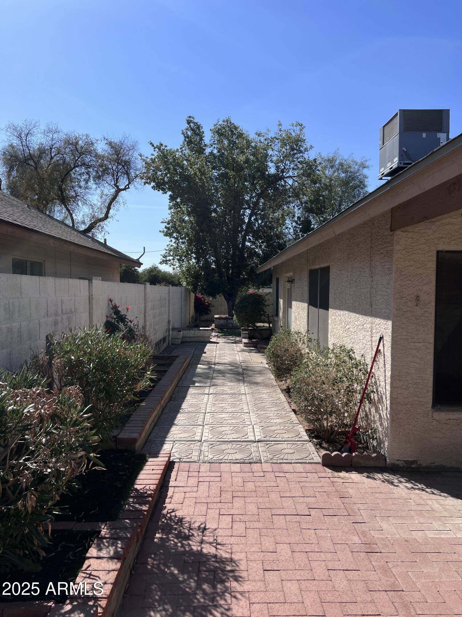 Phoenix, AZ 85022,1937 E WAGONER Road