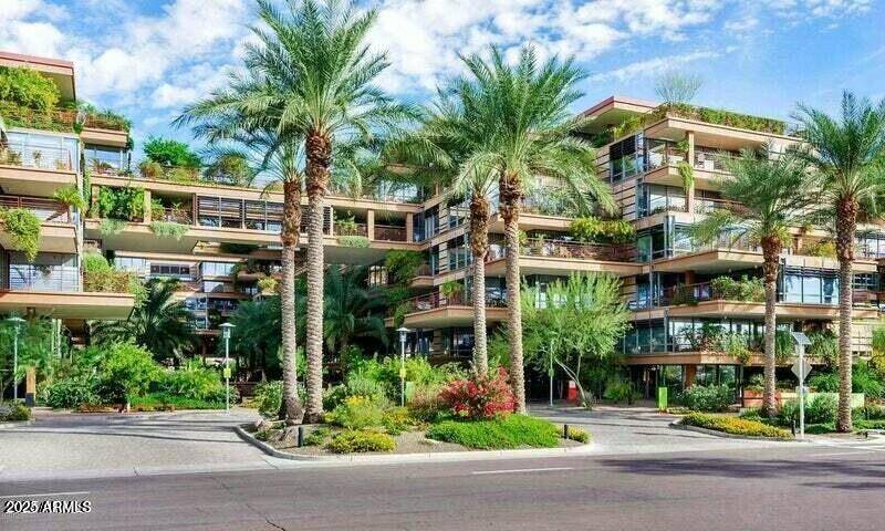 Scottsdale, AZ 85251,7161 E RANCHO VISTA Drive #6002