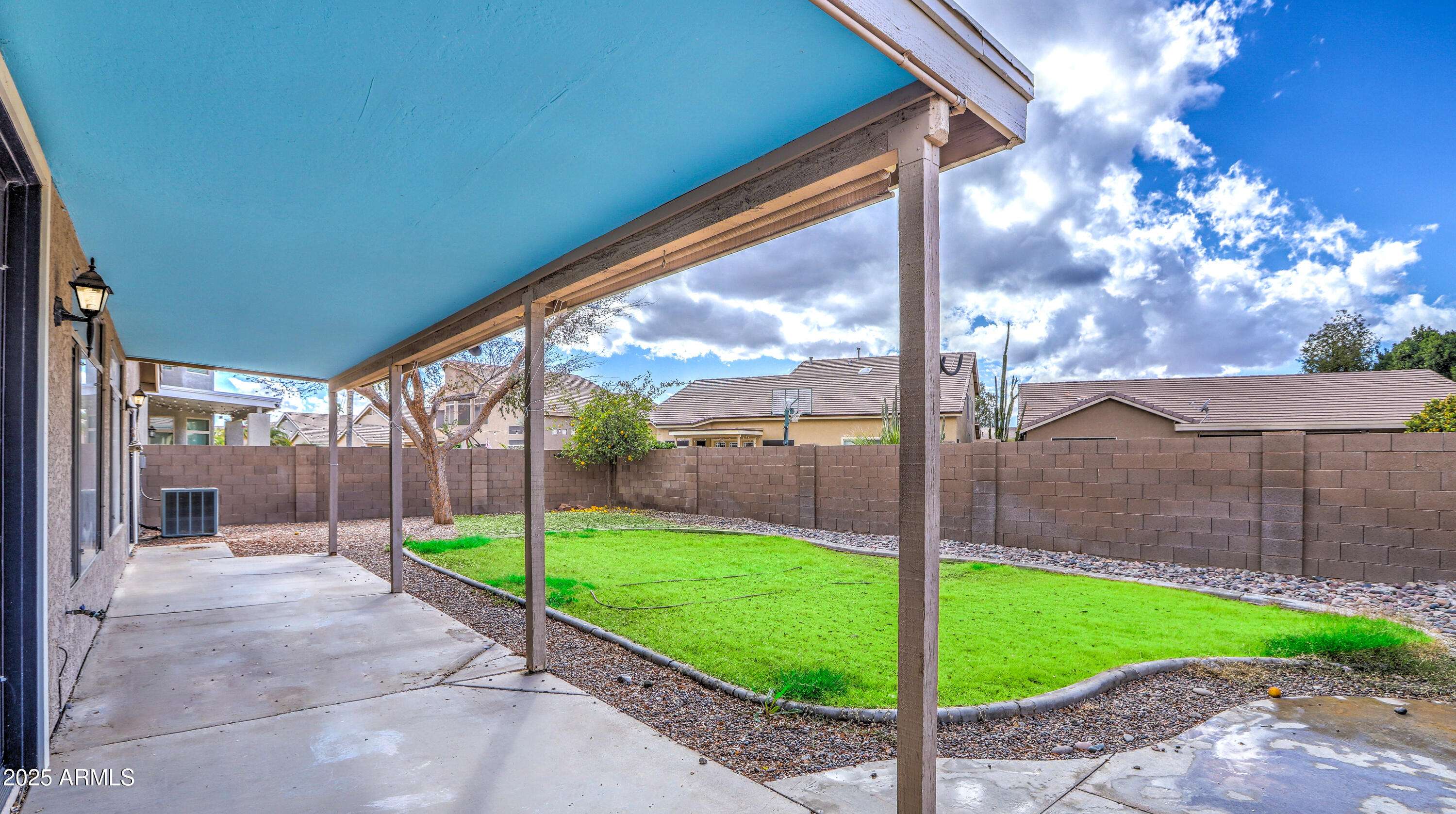 Gilbert, AZ 85296,1086 S WESTERN SKIES Drive