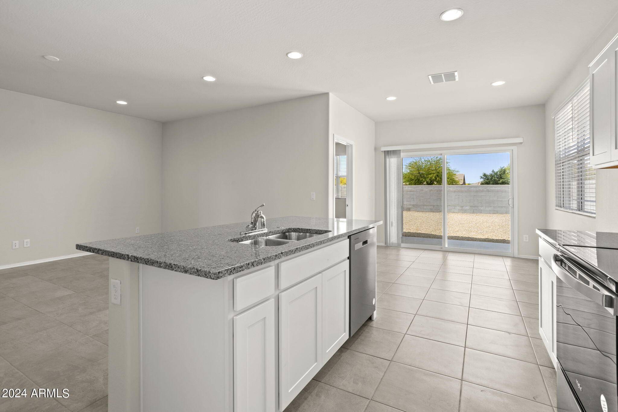 1372 W HESS Avenue Coolidge, AZ 85128