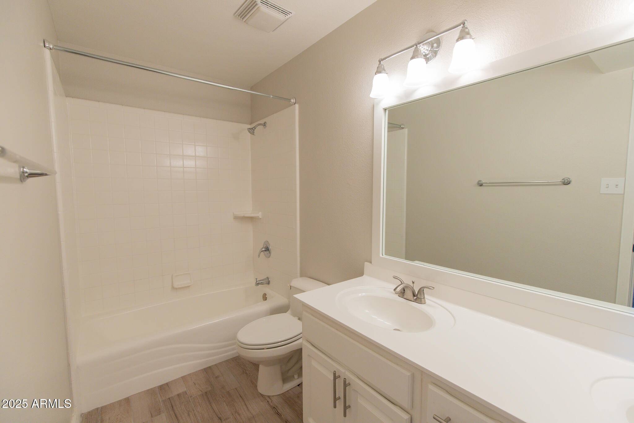 5120 S DORSEY Lane Tempe, AZ 85282