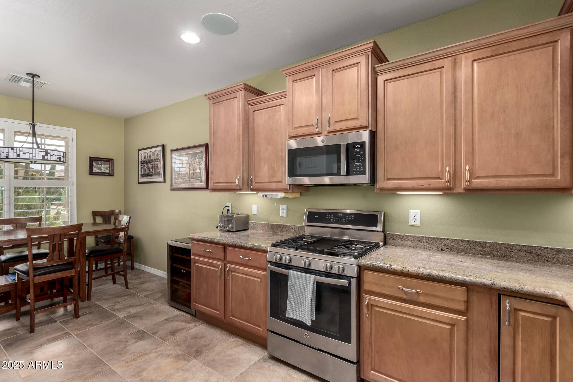202 W TWIN PEAKS Parkway San Tan Valley, AZ 85143