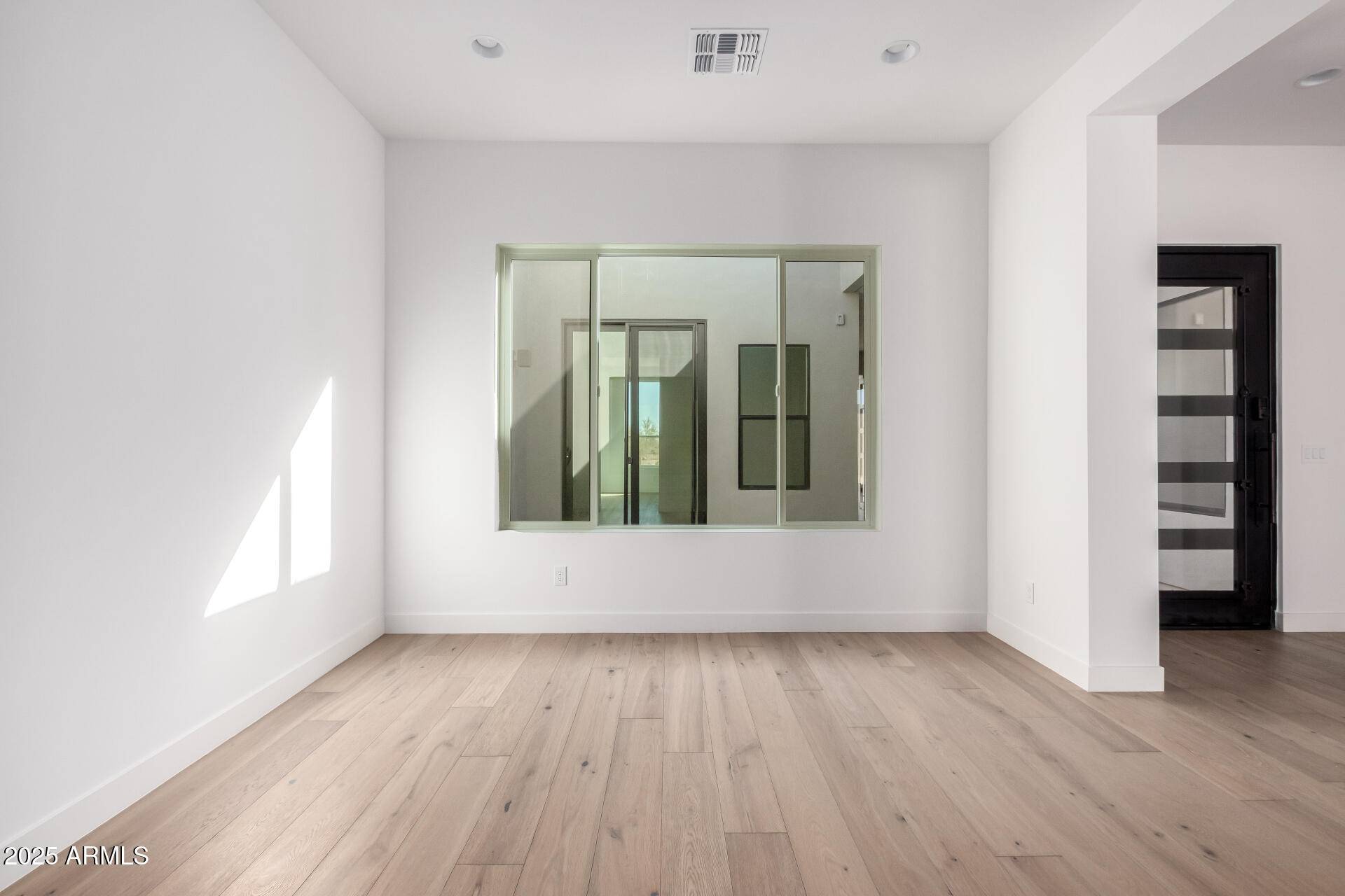 5724 E MOURA Drive Cave Creek, AZ 85331