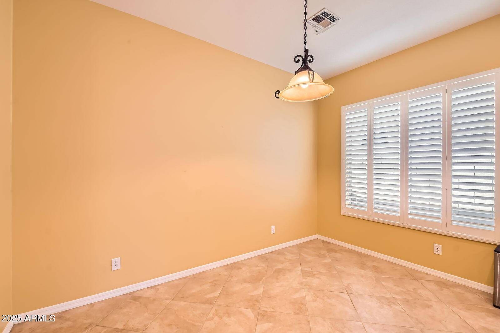 43709 N 50TH Drive New River, AZ 85087