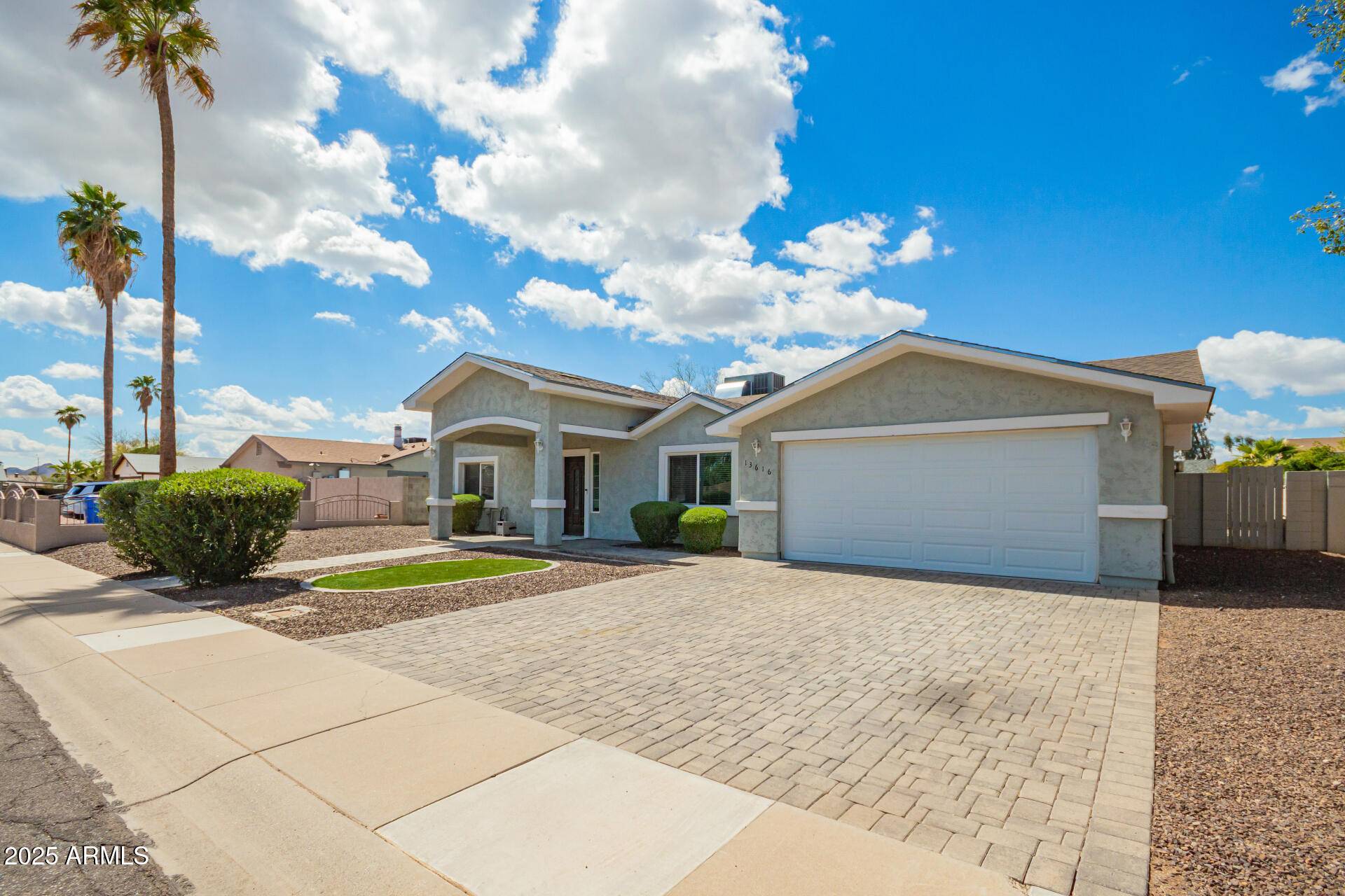 Phoenix, AZ 85032,13616 N 41 Place