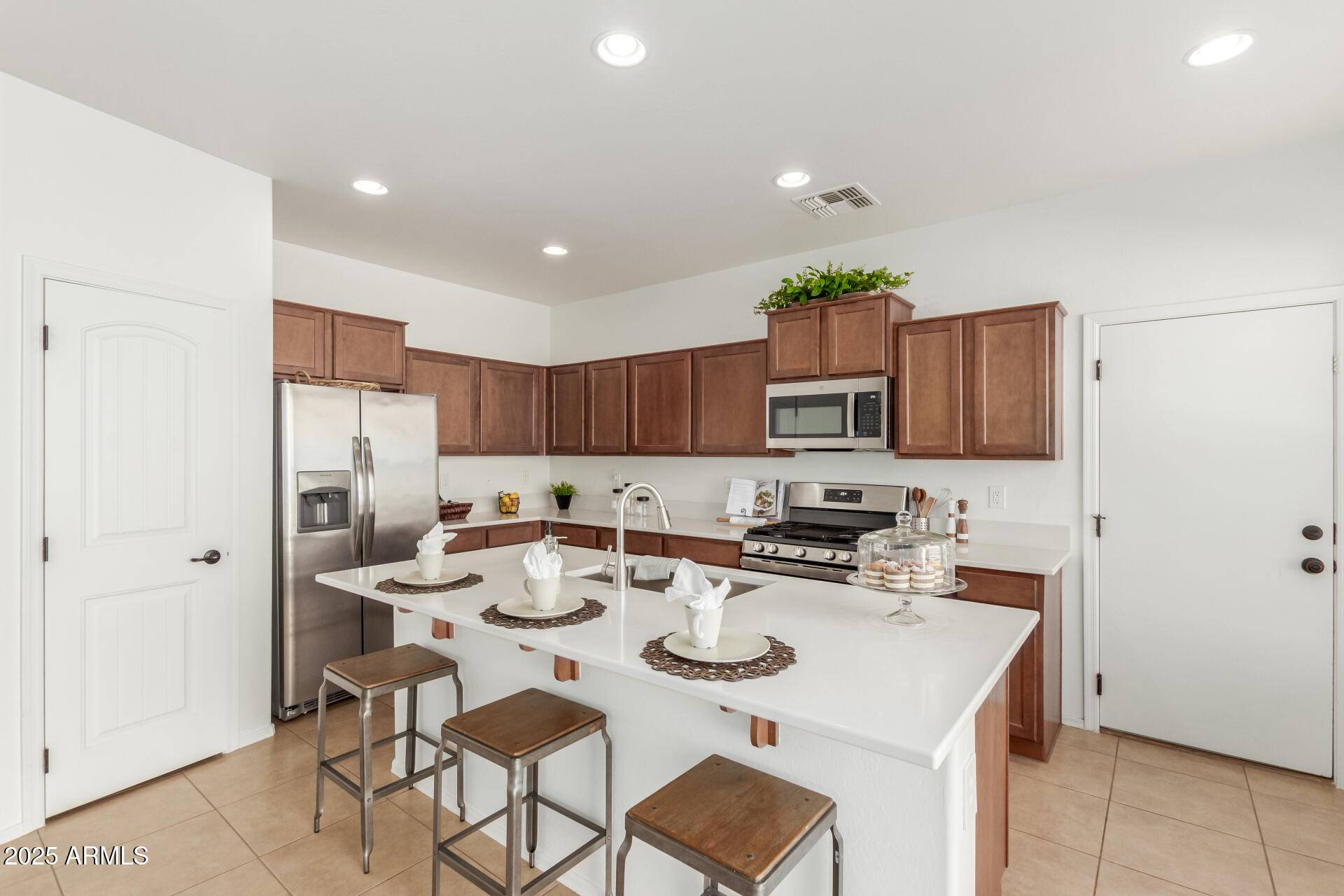 Gilbert, AZ 85297,3467 S FALCON Drive