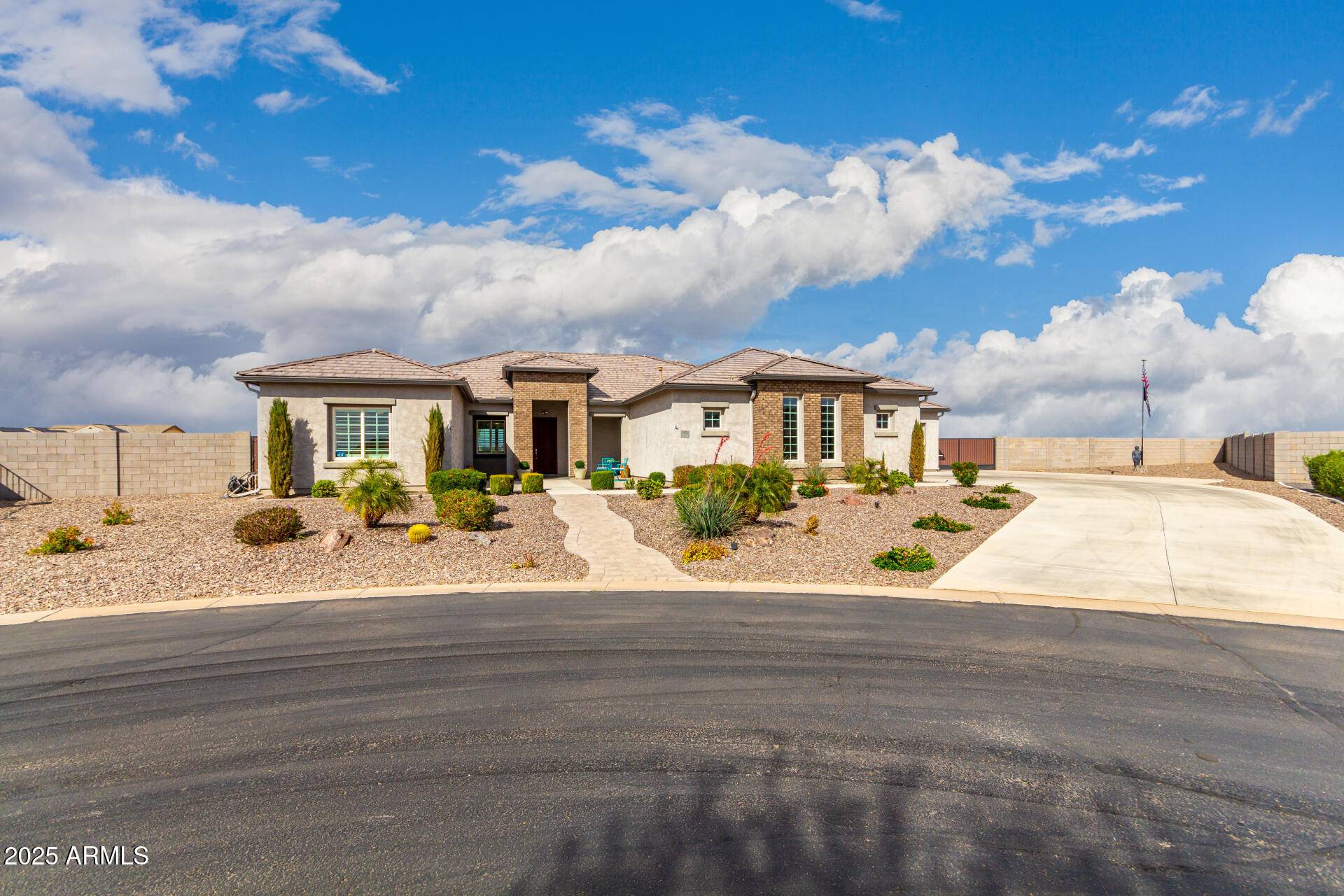 San Tan Valley, AZ 85143,216 W Paoli Street