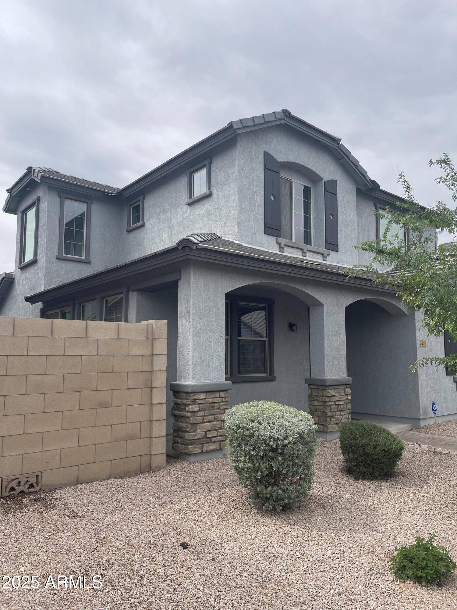 323 N 56TH Place Mesa, AZ 85205