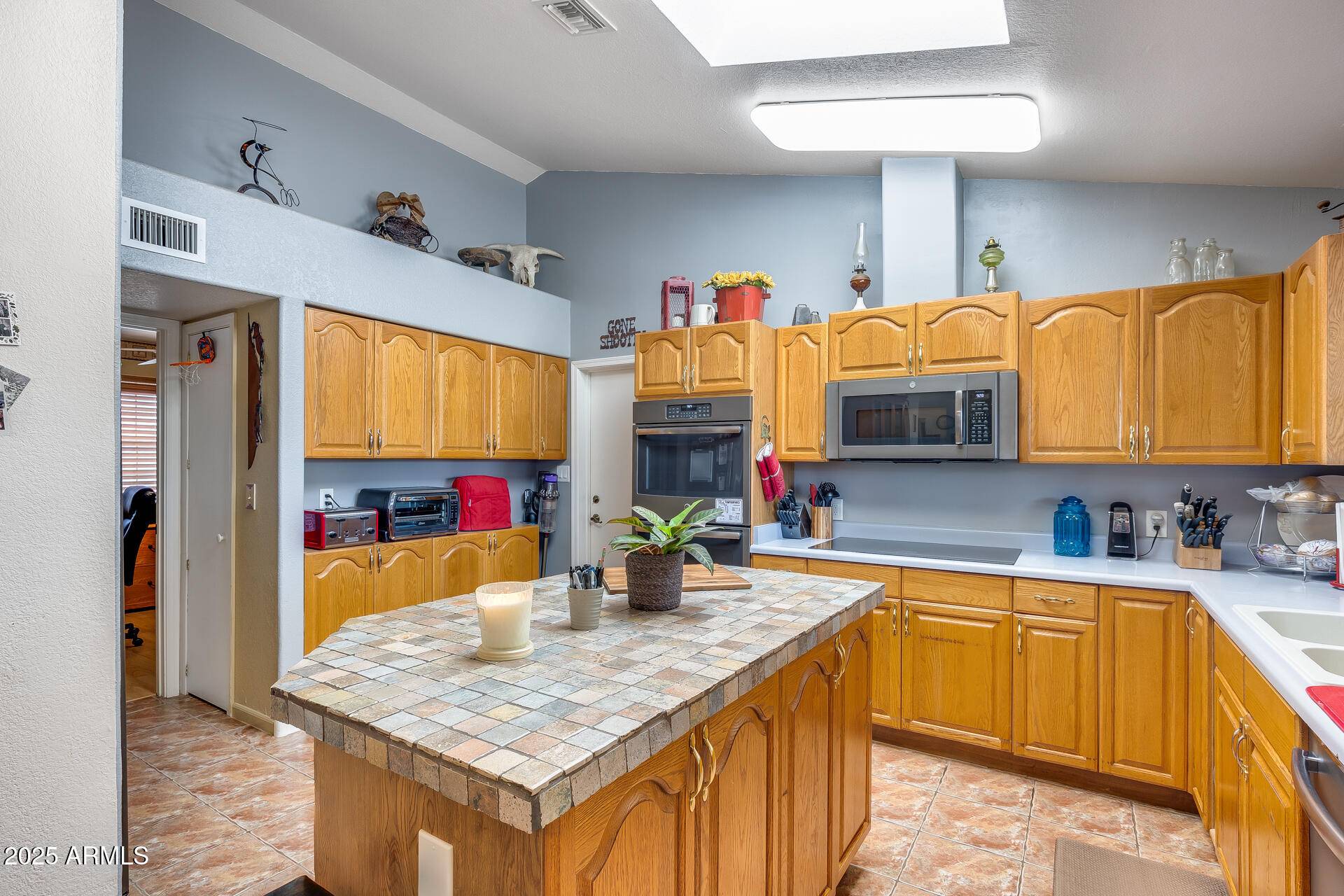 109 W RIDGECREST Road Desert Hills, AZ 85086