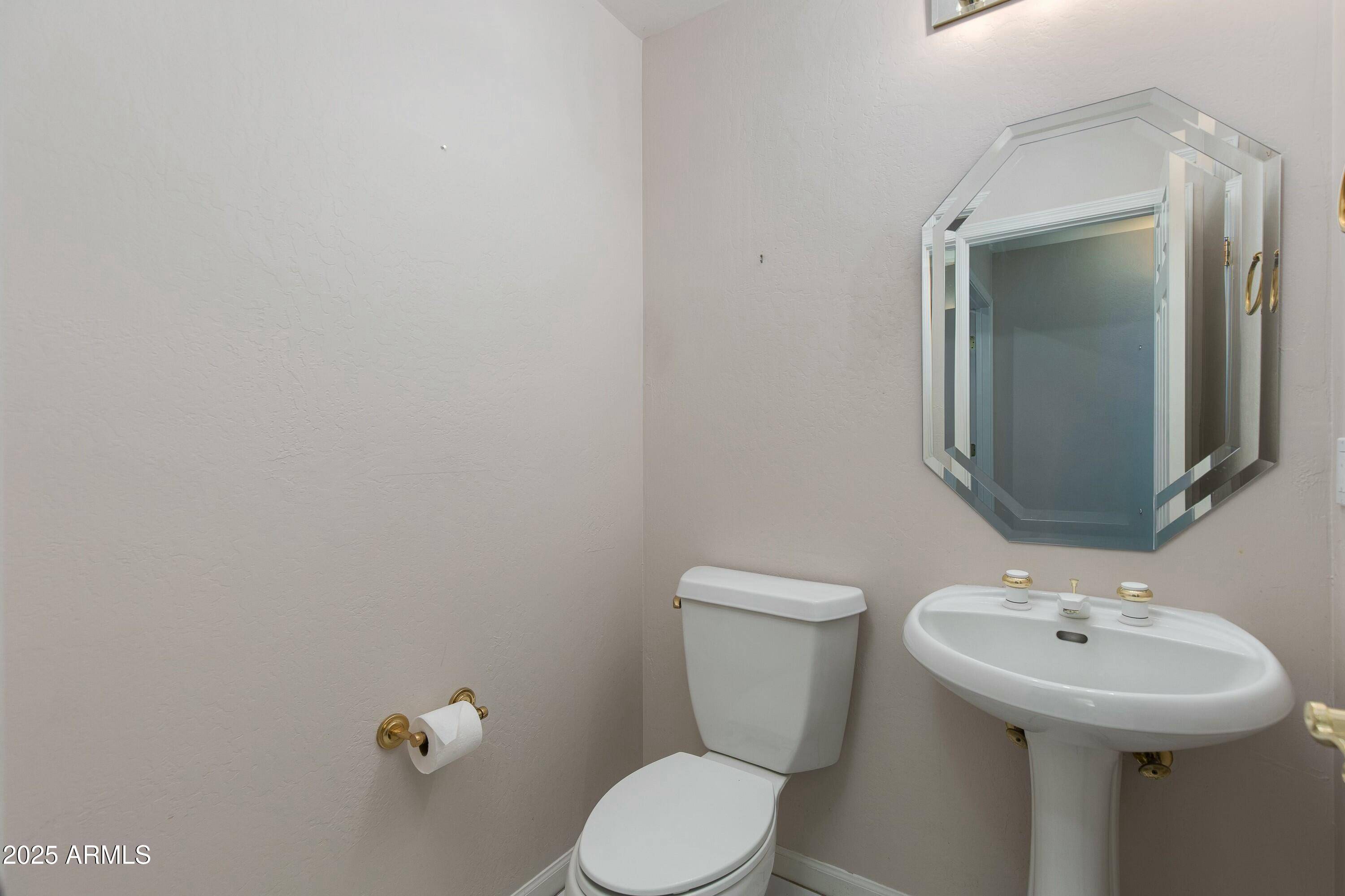 1133 W LAS PALMARITAS Drive Phoenix, AZ 85021