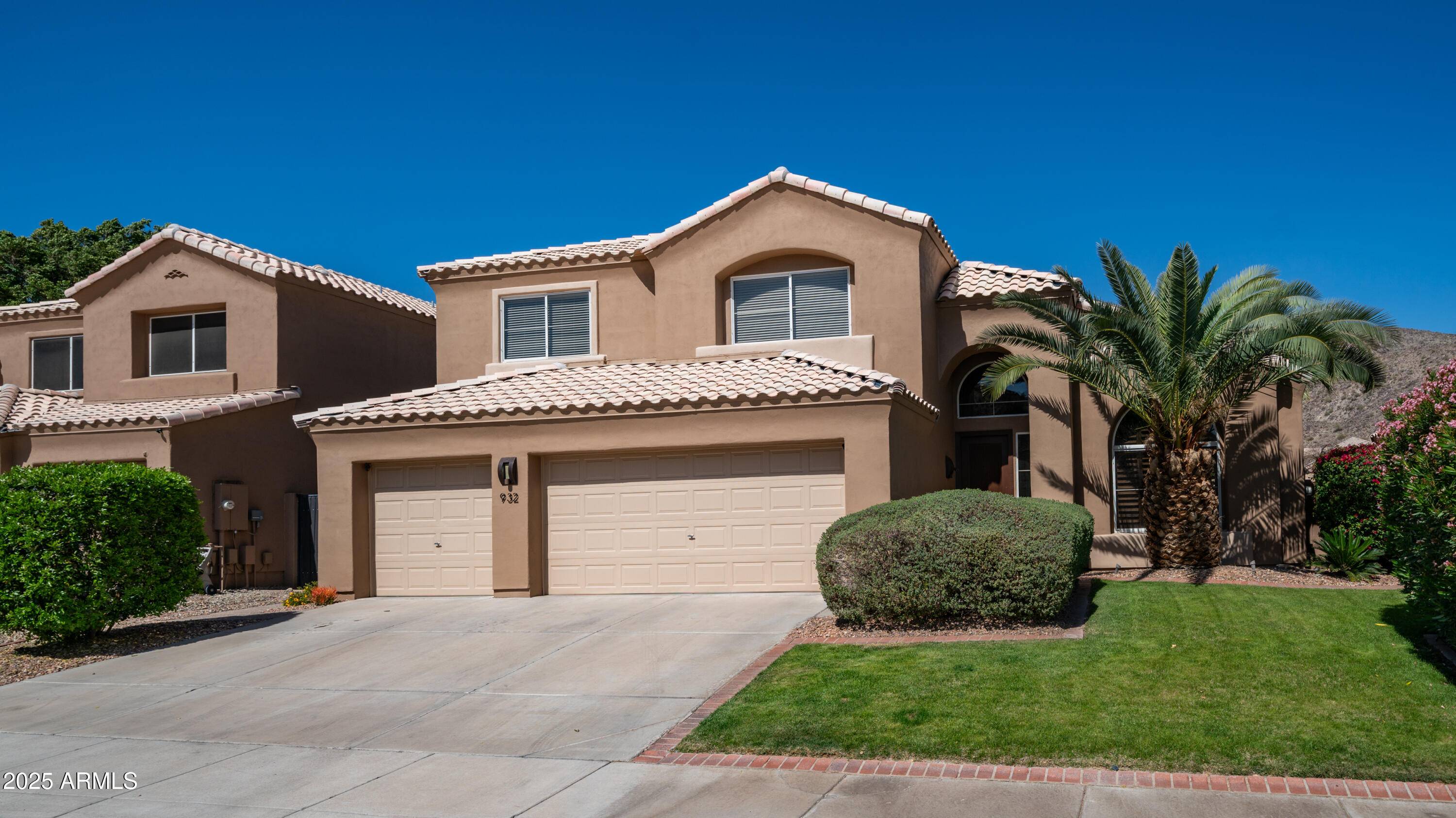 Phoenix, AZ 85048,932 E MOUNTAIN SAGE Drive