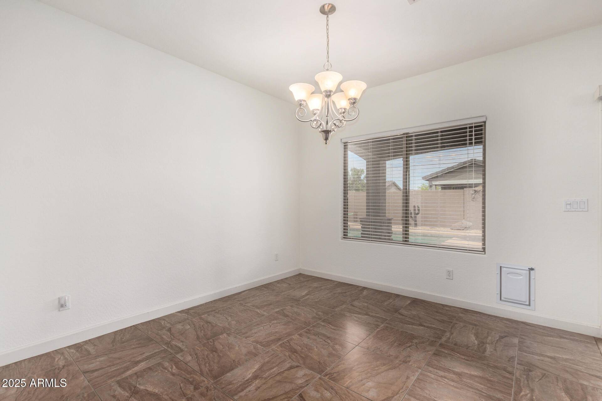 2948 N PRESCIDIO Avenue Casa Grande, AZ 85122
