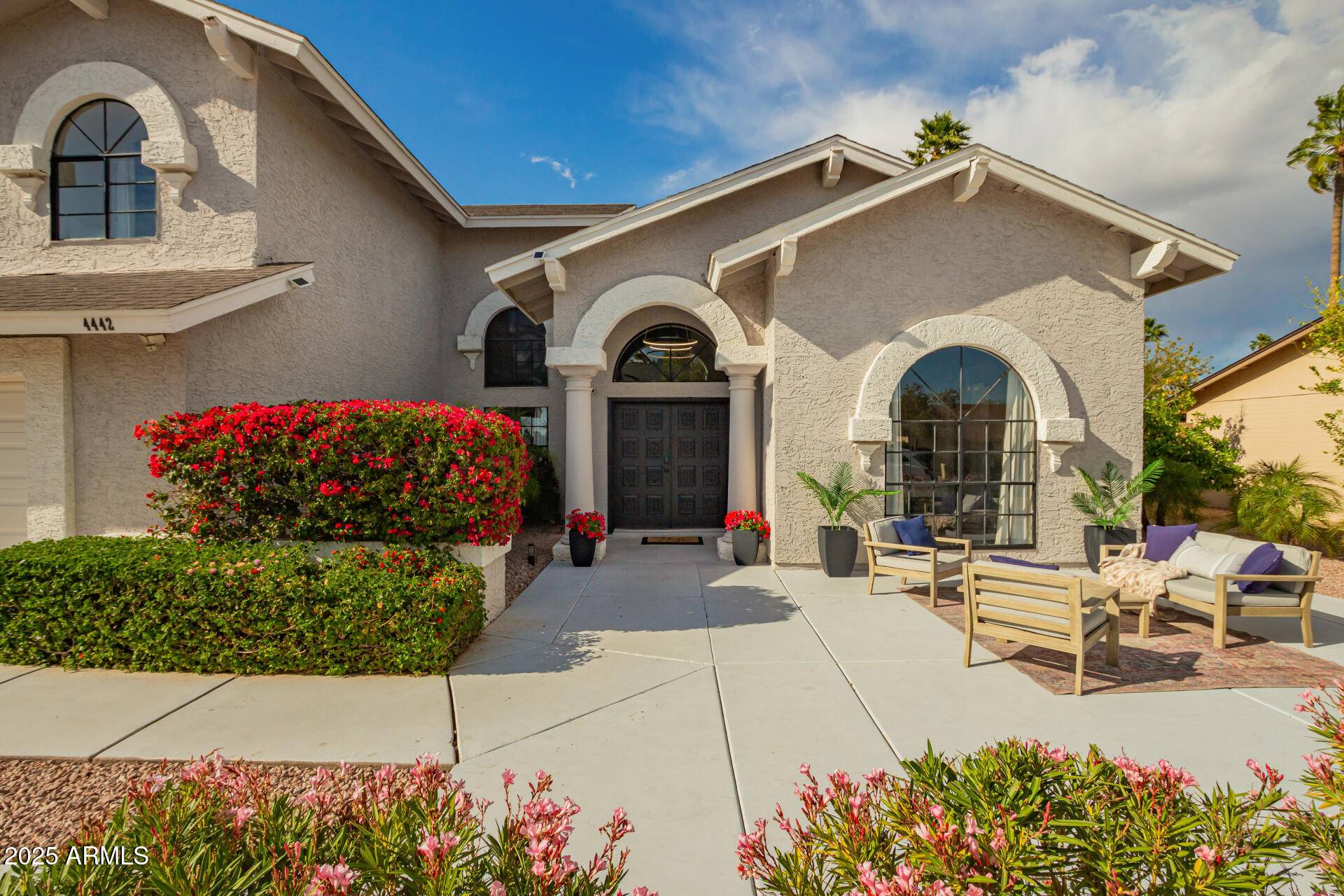 Phoenix, AZ 85032,4442 E BEVERLY Lane