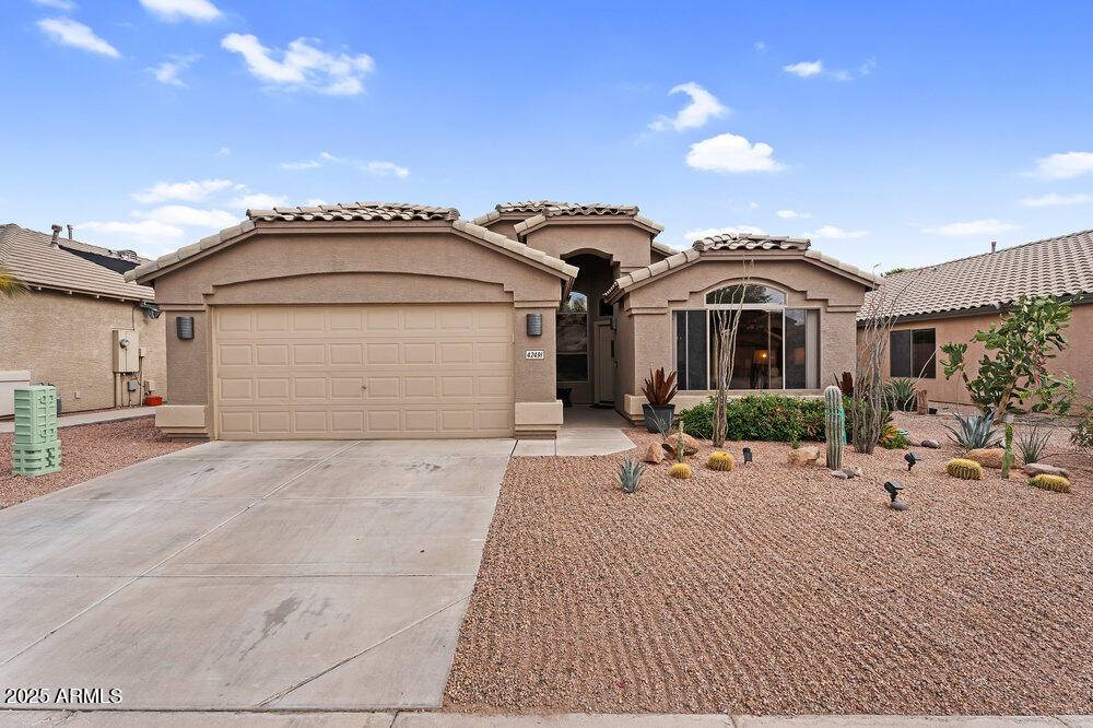 Maricopa, AZ 85138,42491 W DESERT FAIRWAYS Drive