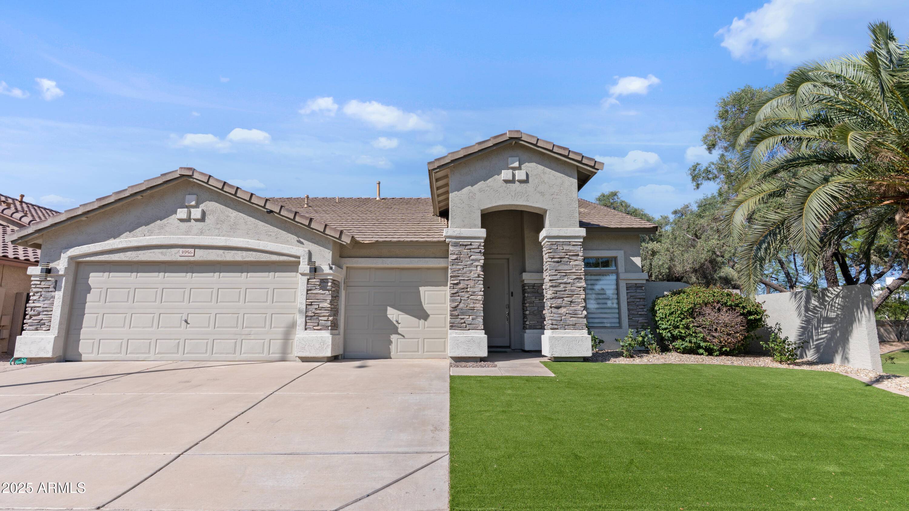 Chandler, AZ 85248,3956 S HOLLYHOCK Place