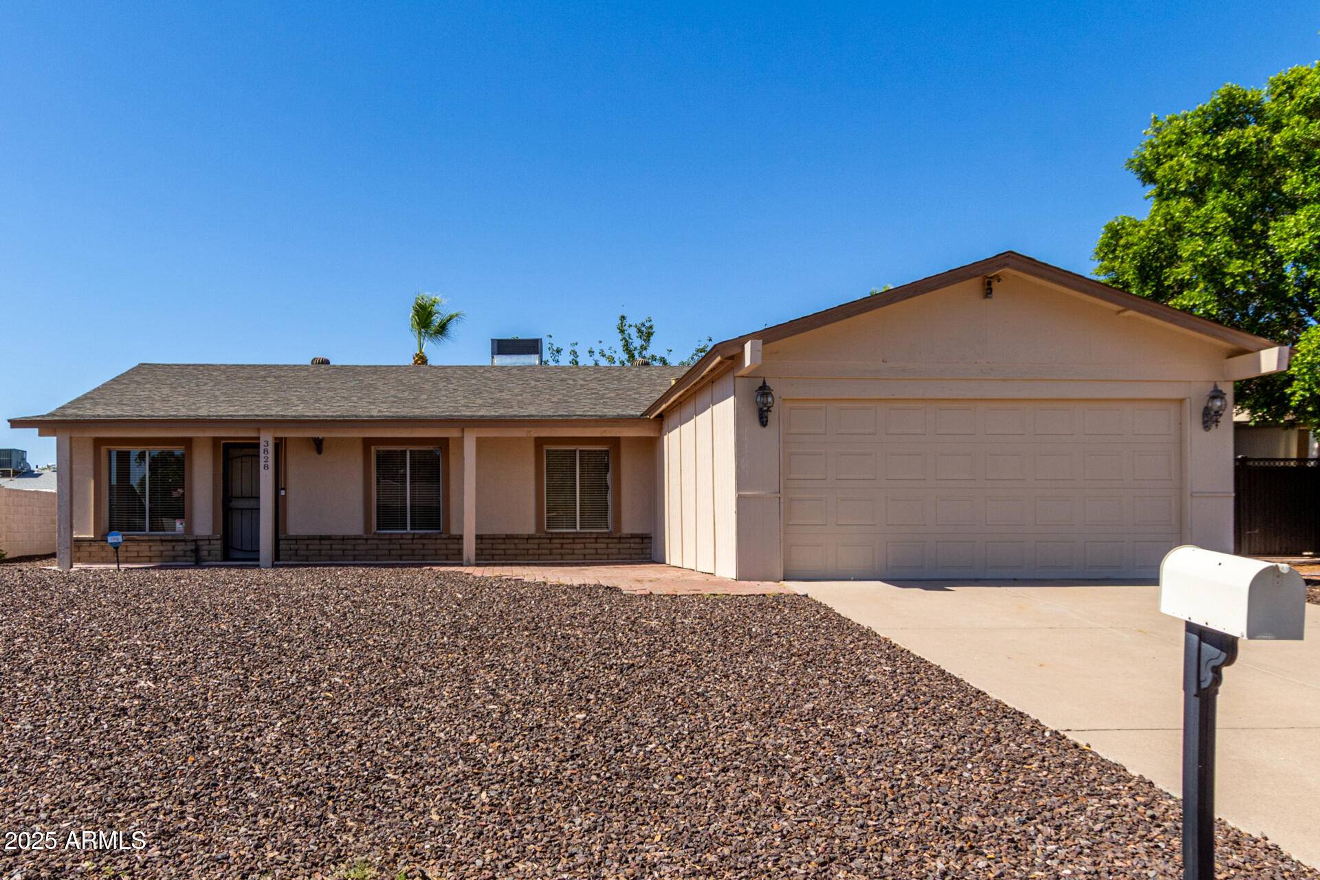Phoenix, AZ 85053,3828 W CROCUS Drive