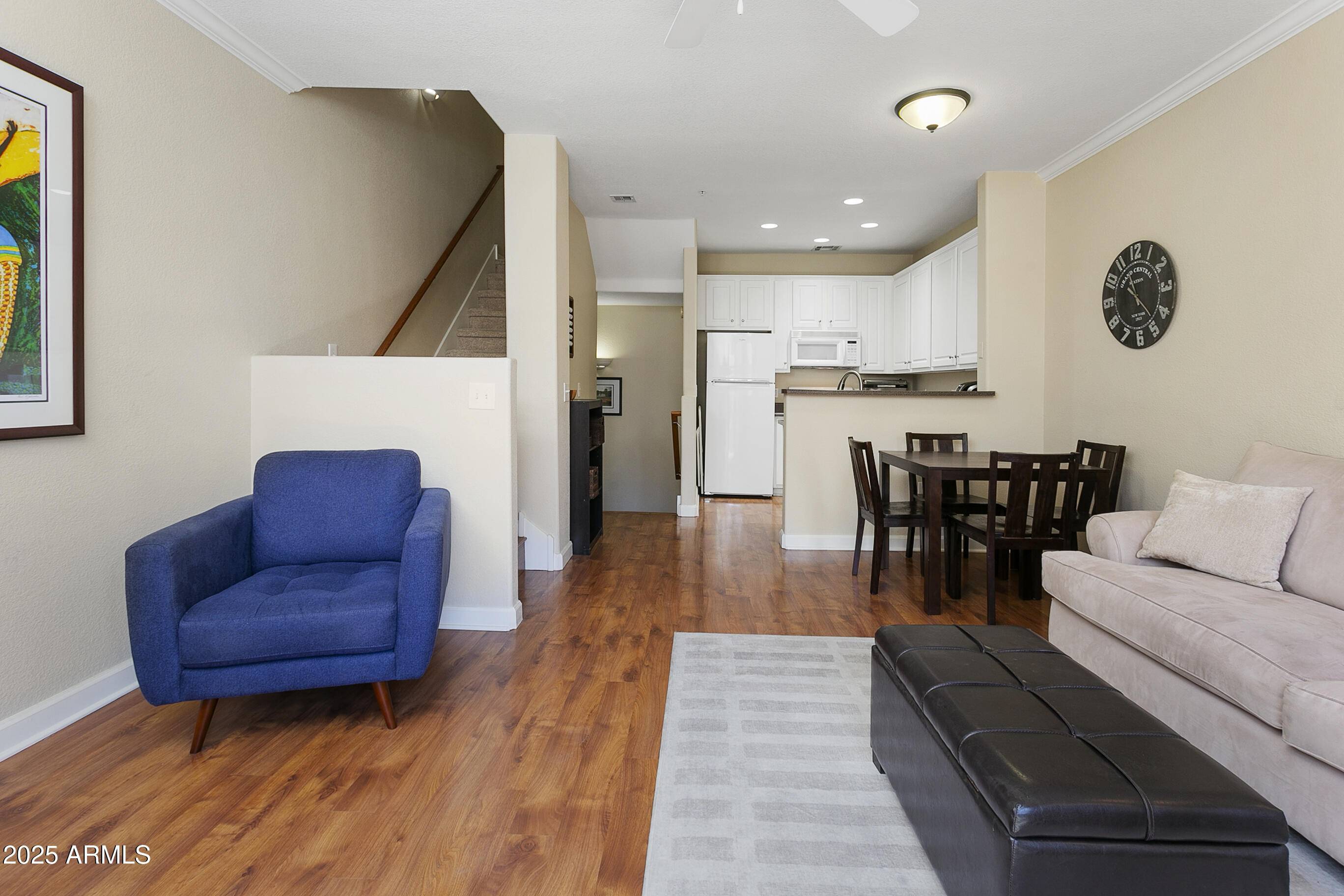Phoenix, AZ 85032,4455 E PARADISE VILLAGE Parkway #1051