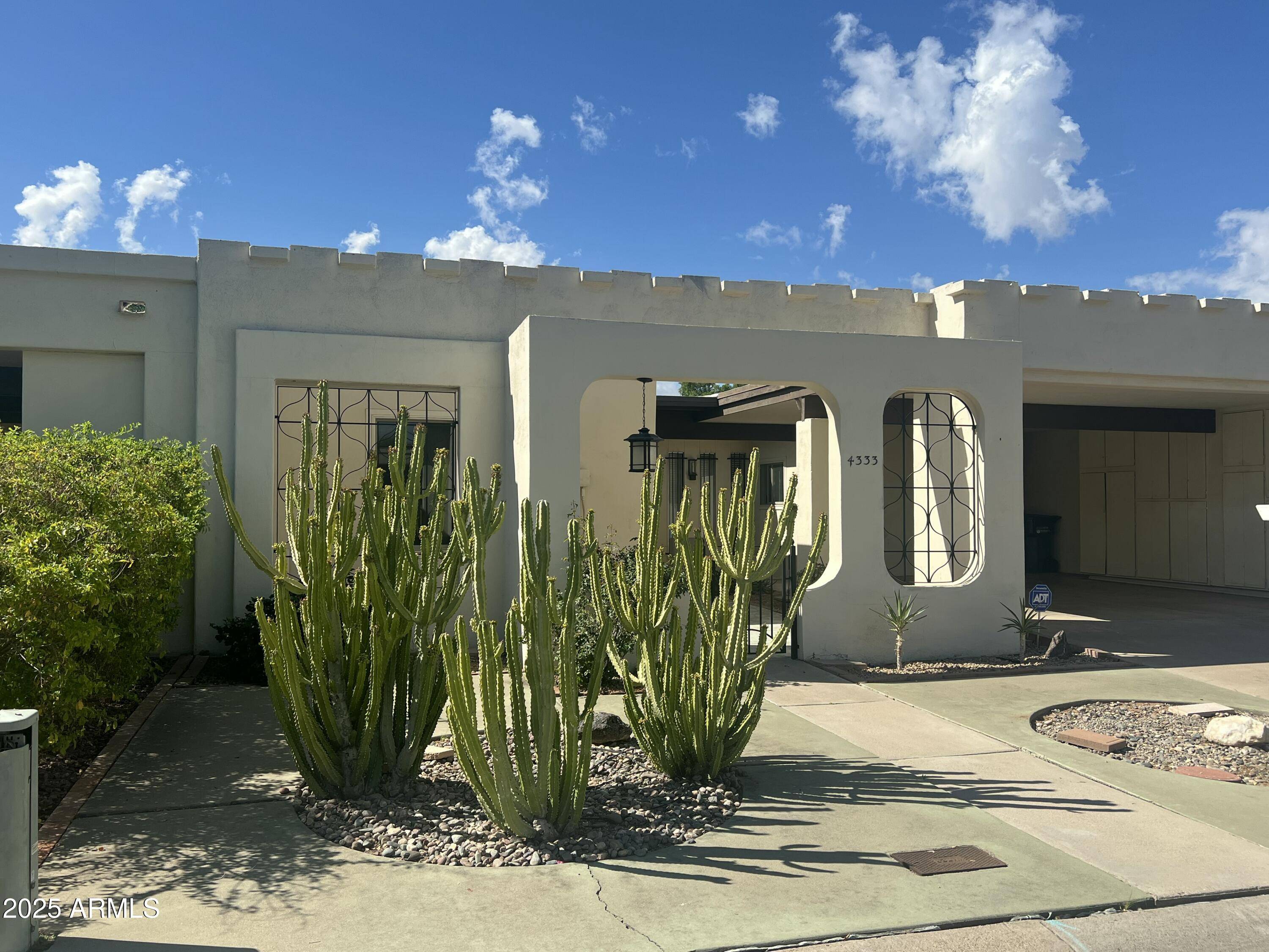 Phoenix, AZ 85018,4333 E FAIRMOUNT Avenue