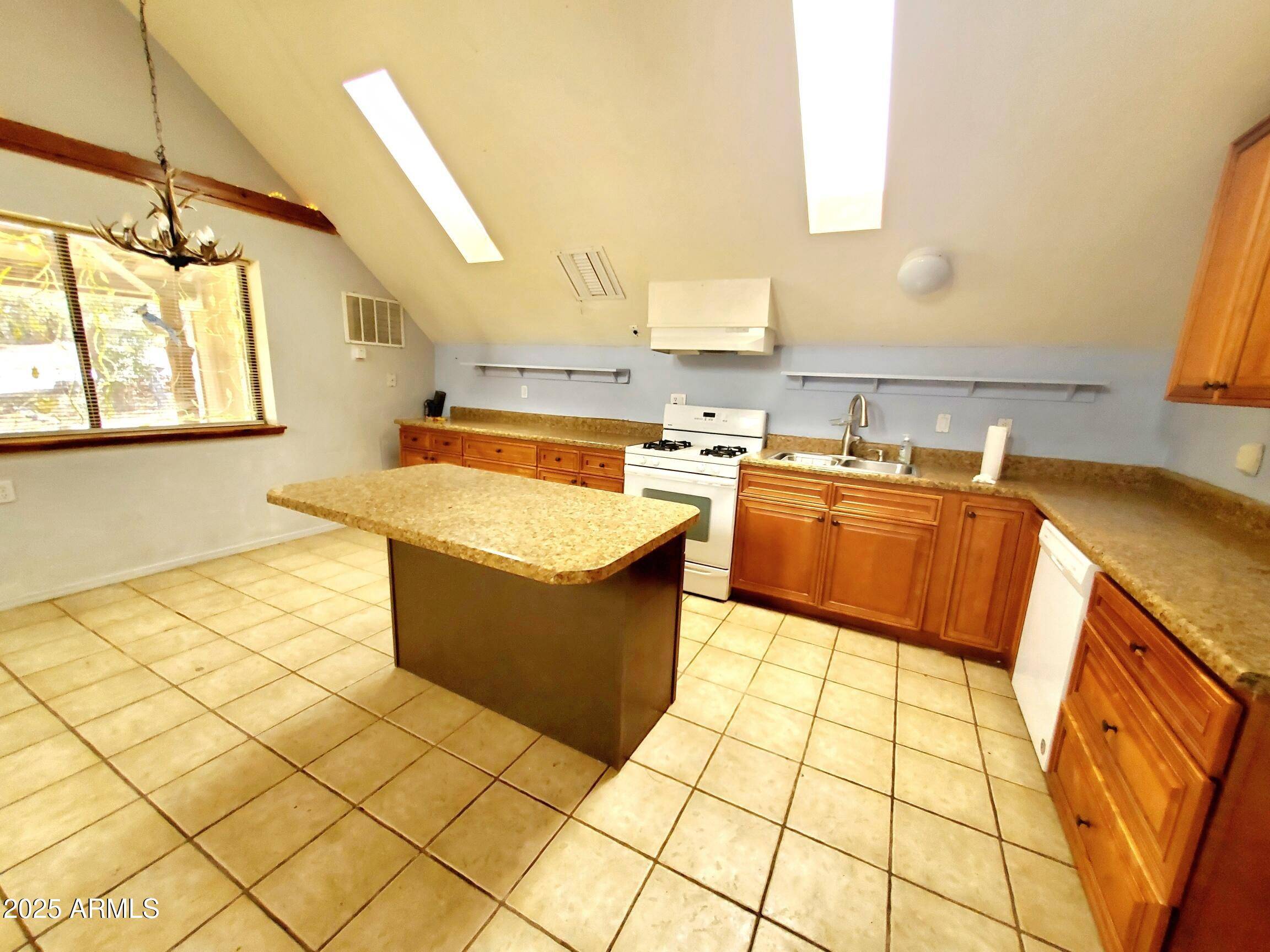 Payson, AZ 85541,603 N Granite Drive
