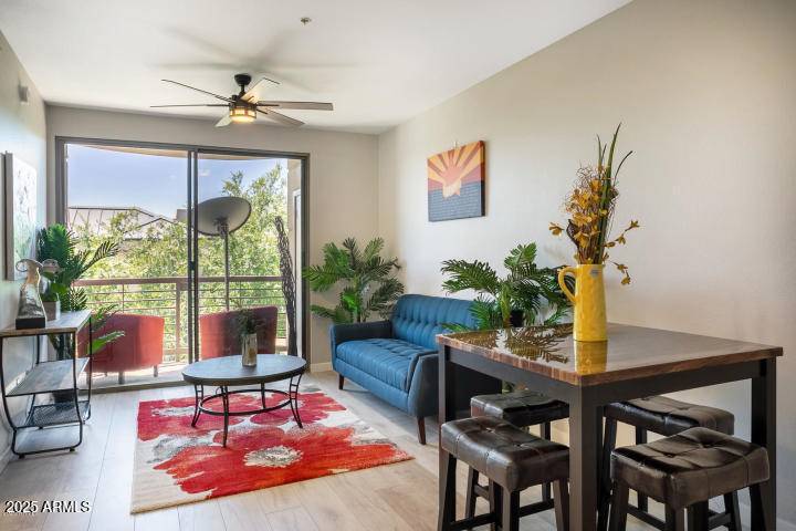 Phoenix, AZ 85016,1701 E COLTER Street #372