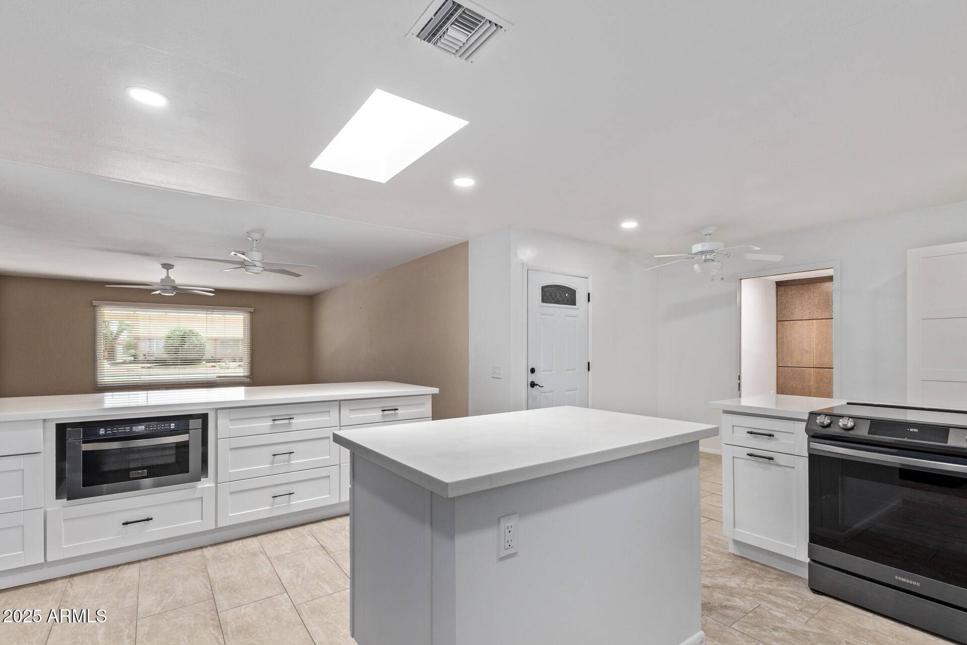 17642 N WHISPERING OAKS Drive Sun City West, AZ 85375