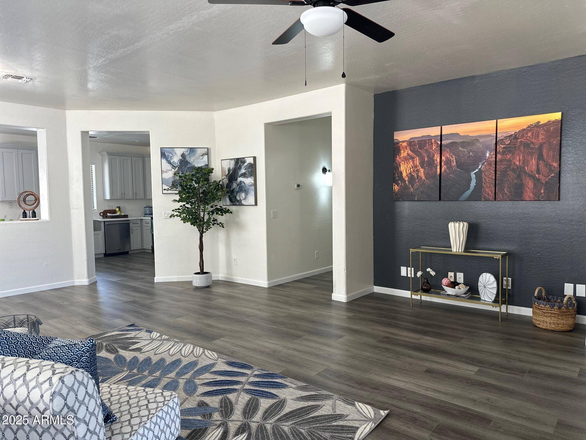 Phoenix, AZ 85041,6421 S 23RD Drive